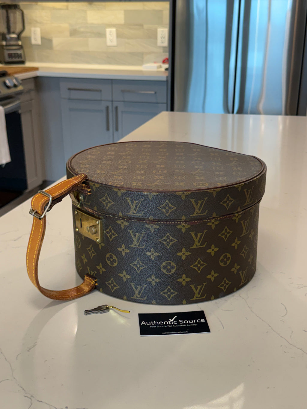 Louis Vuitton Boite Champeau 30