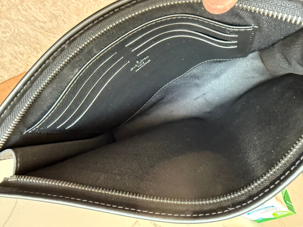 Louis Vuitton Voyage MM Eclipse