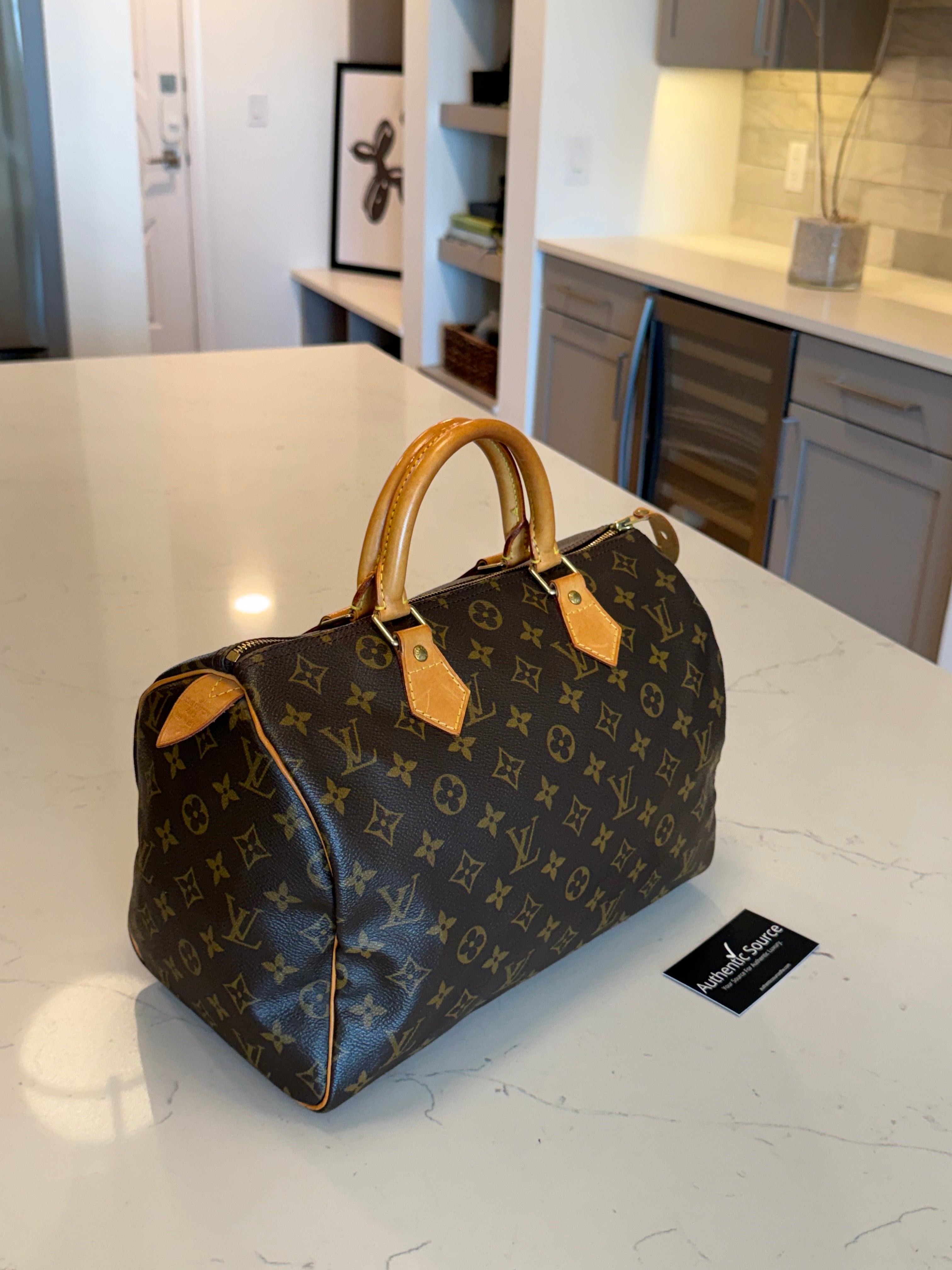 Louis Vuitton Speedy 30
