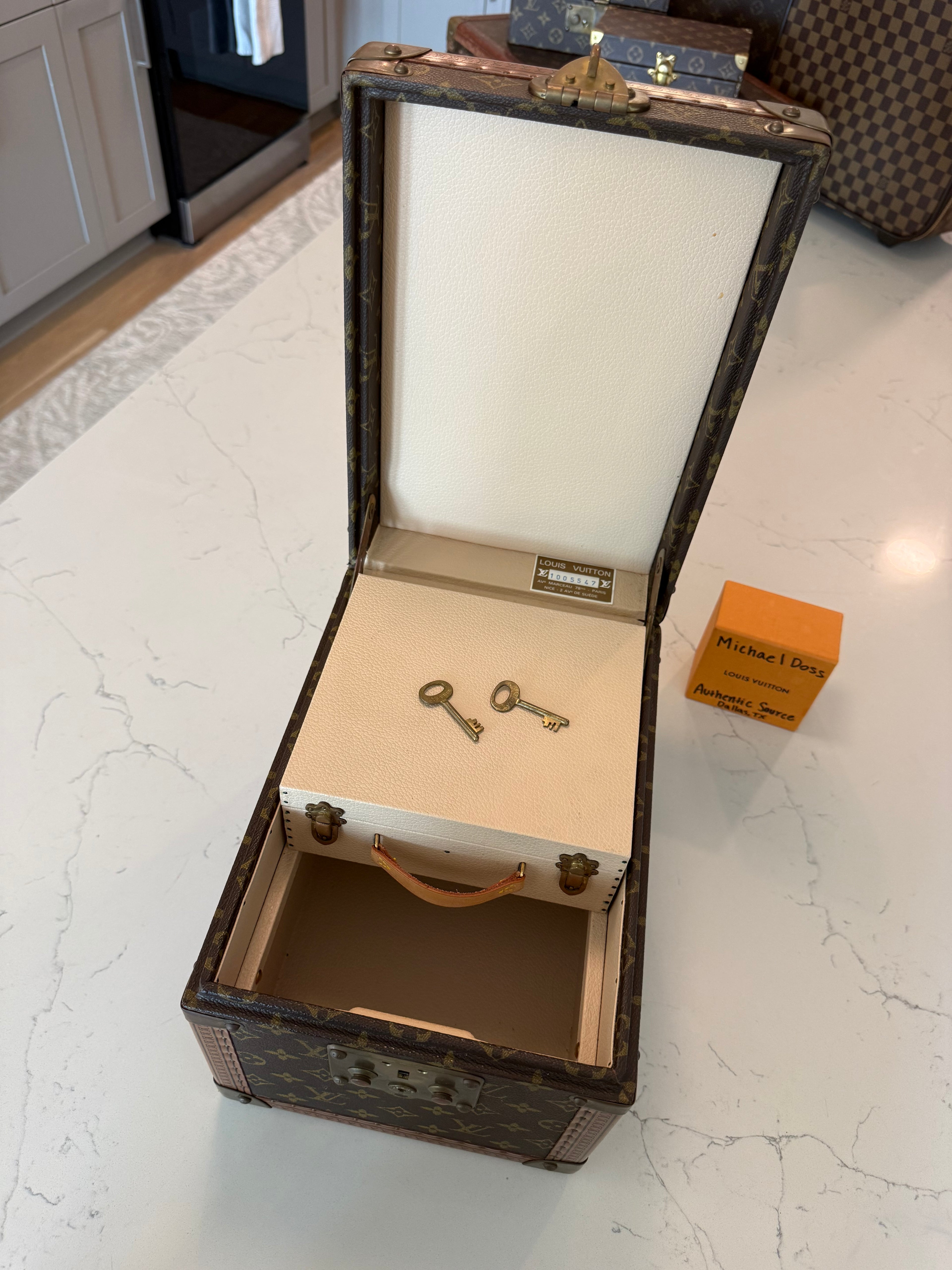 Louis Vuitton Boite Falcons Vanity Trunk