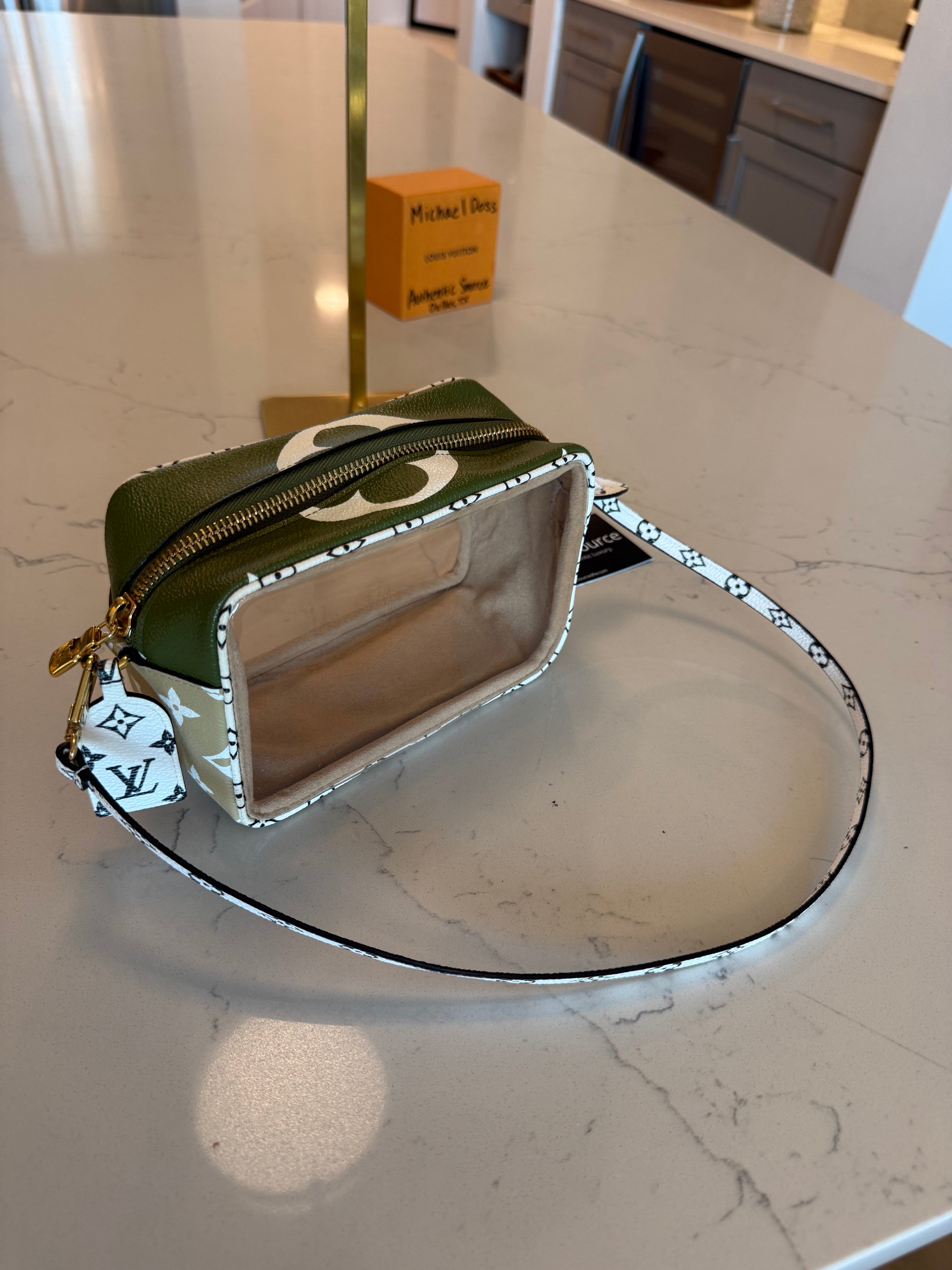Louis Vuitton Beach Pouch Giant Monogram Rare