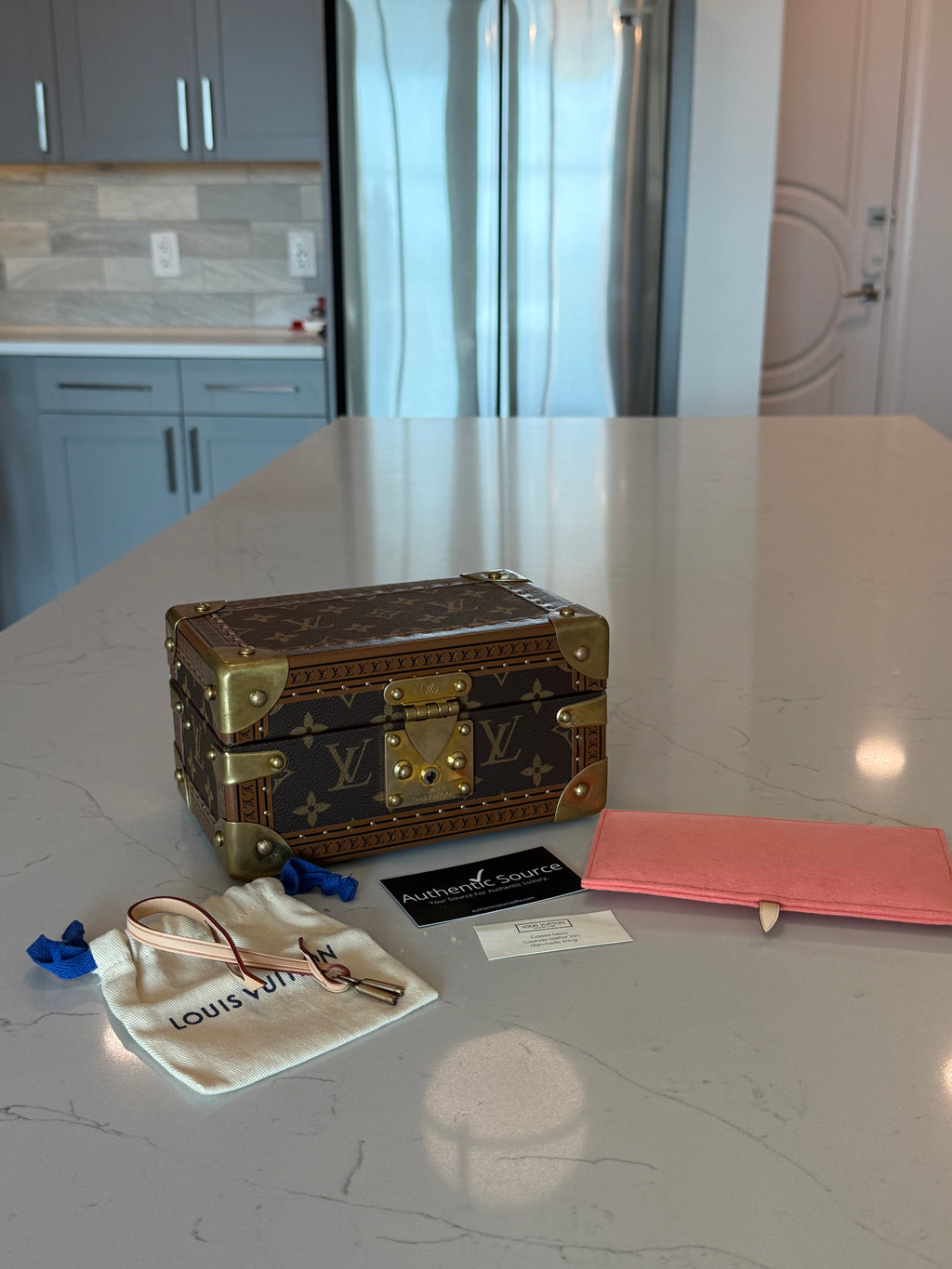Louis Vuitton Coffret Tresor