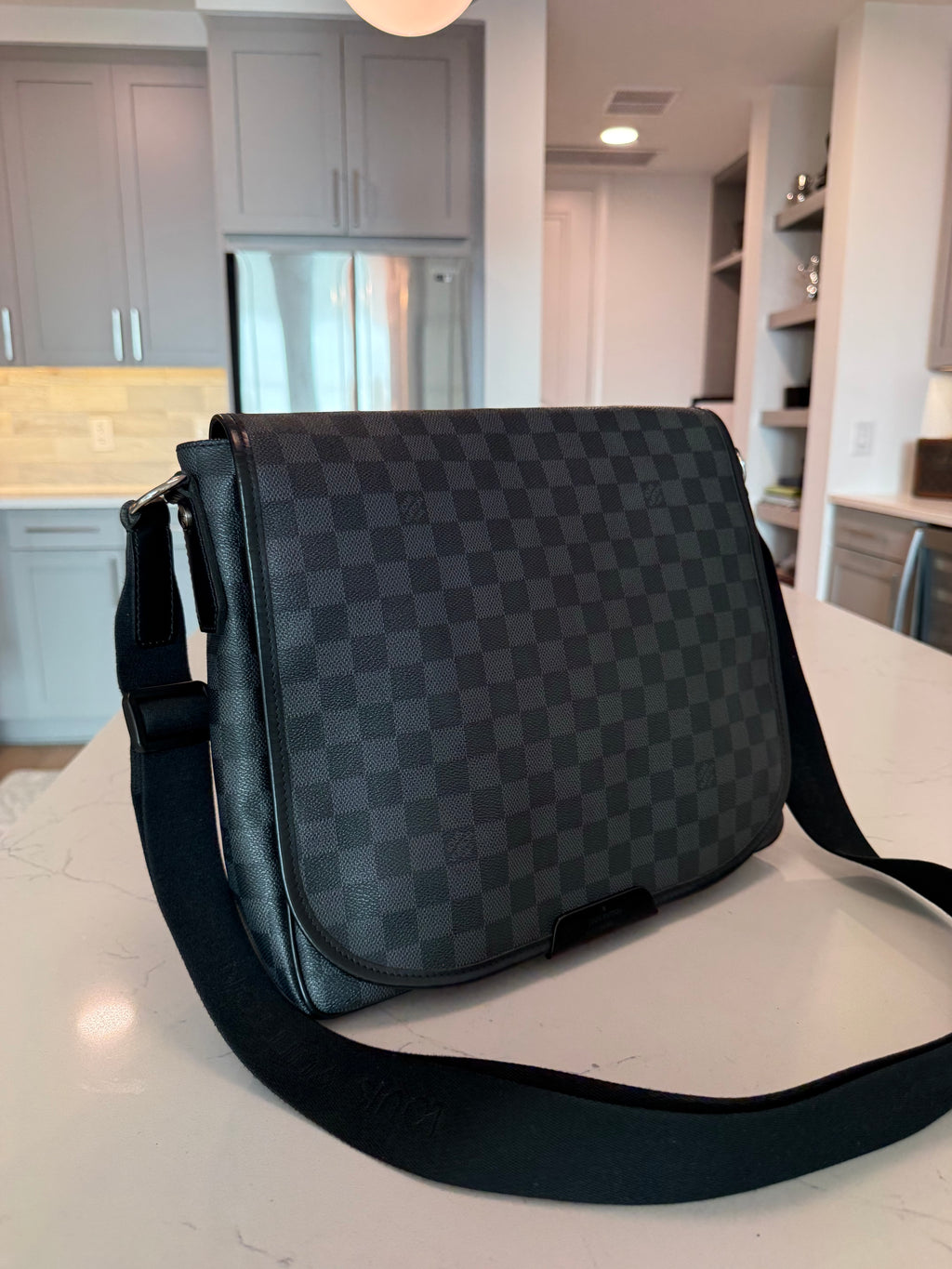 Louis Vuitton Daniel MM Damier Graphite