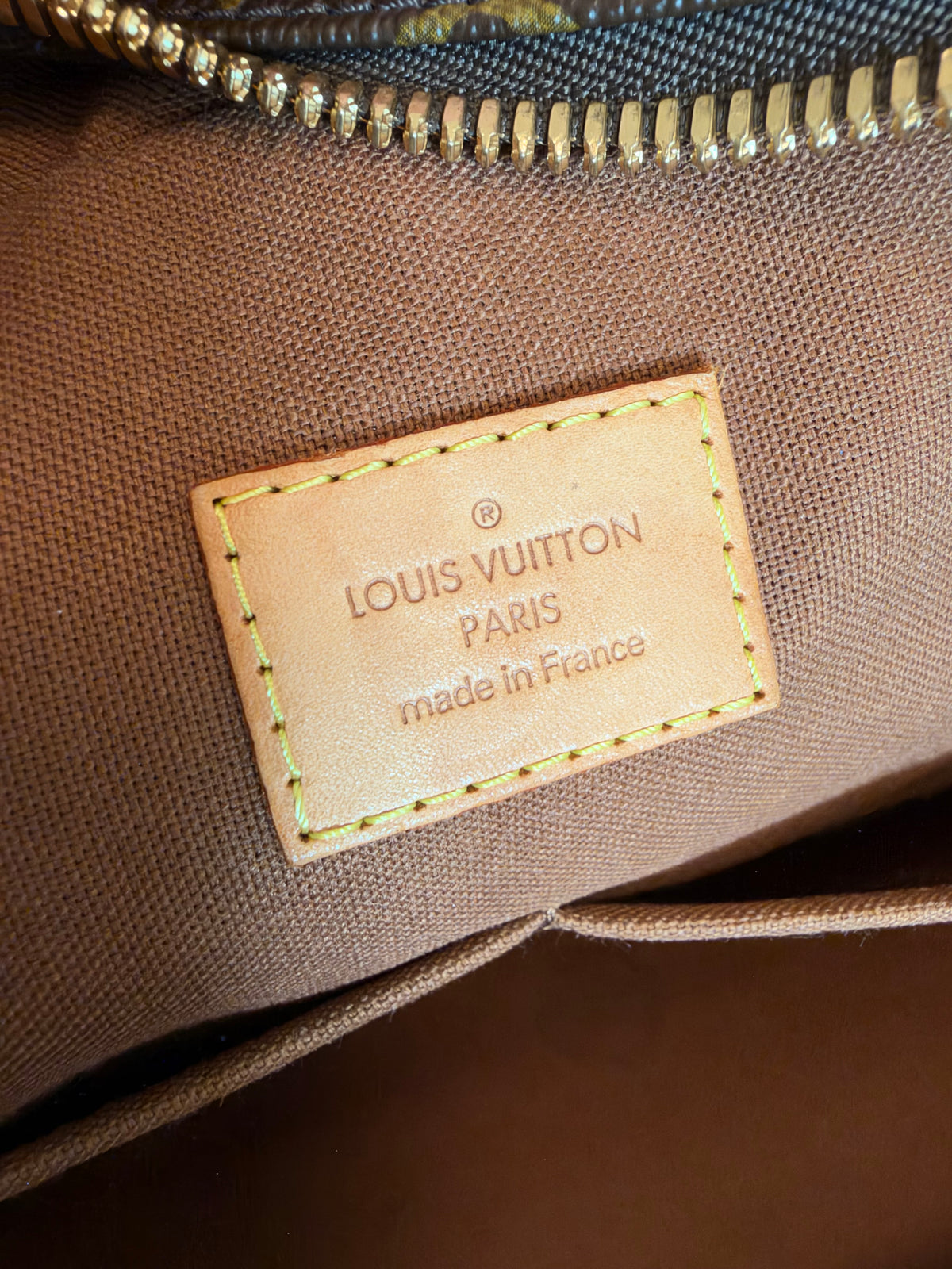 Louis Vuitton Eole 50 Rolling Duffle