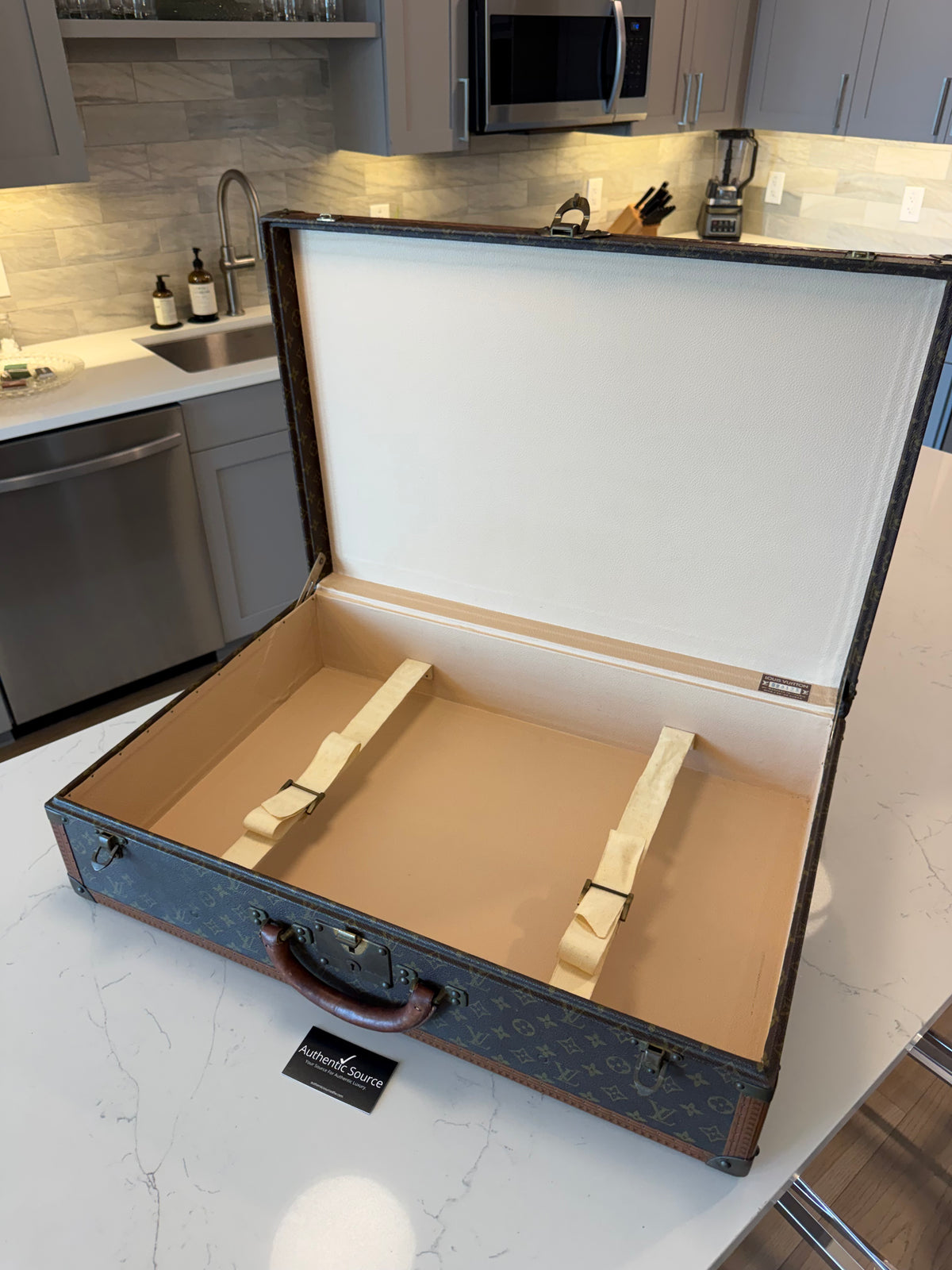 Louis Vuitton Bisten 70 Trunk