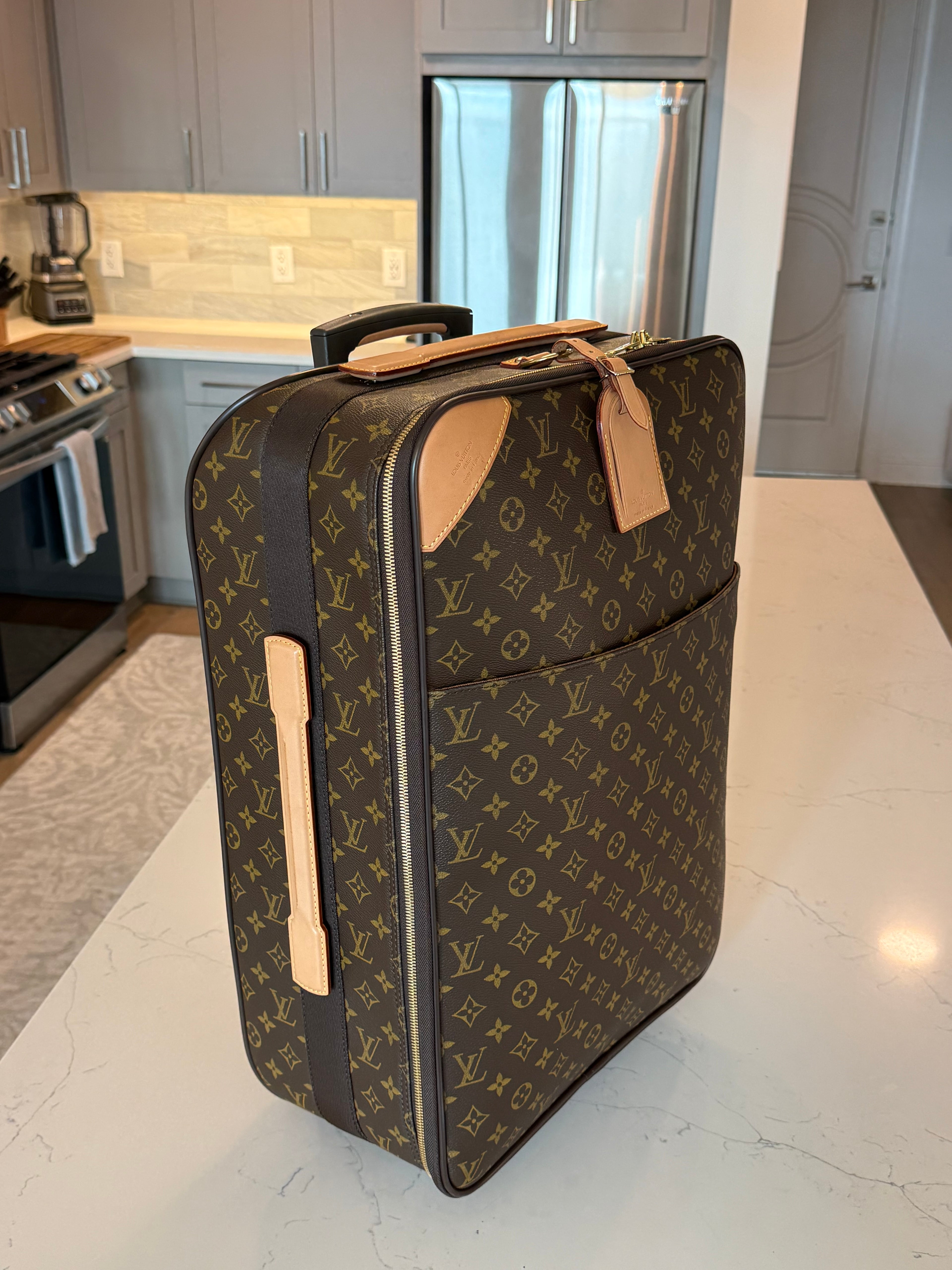 Louis Vuitton Pegase 55 Carry On