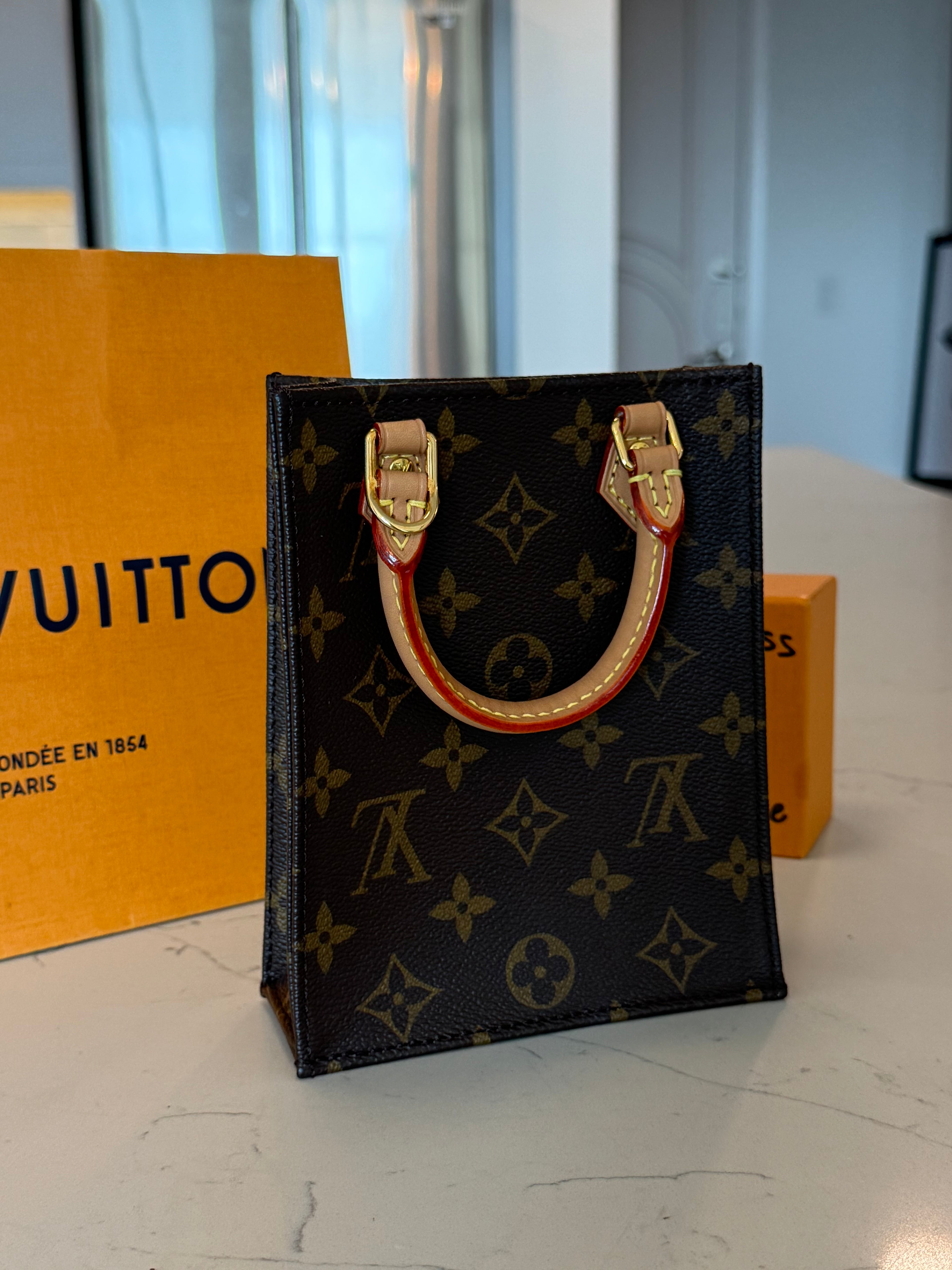 Louis Vuitton Sac Plat BB