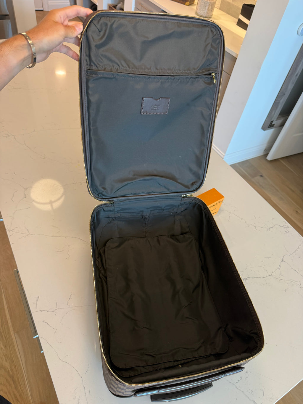 Louis Vuitton Pegase 45 Rolling Luggage DE