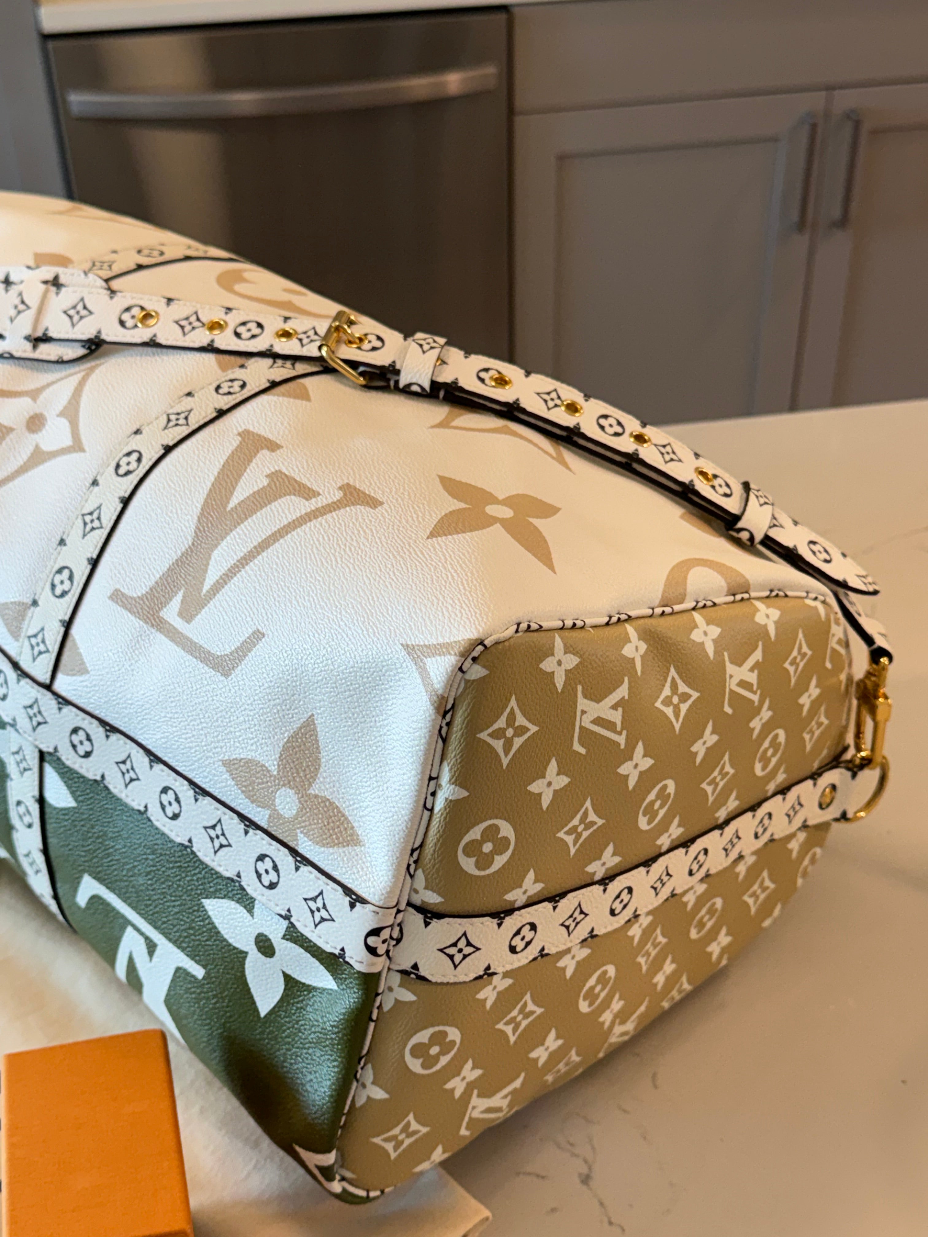 Louis Vuitton Keepall 50 Bandouliere Giant Khaki