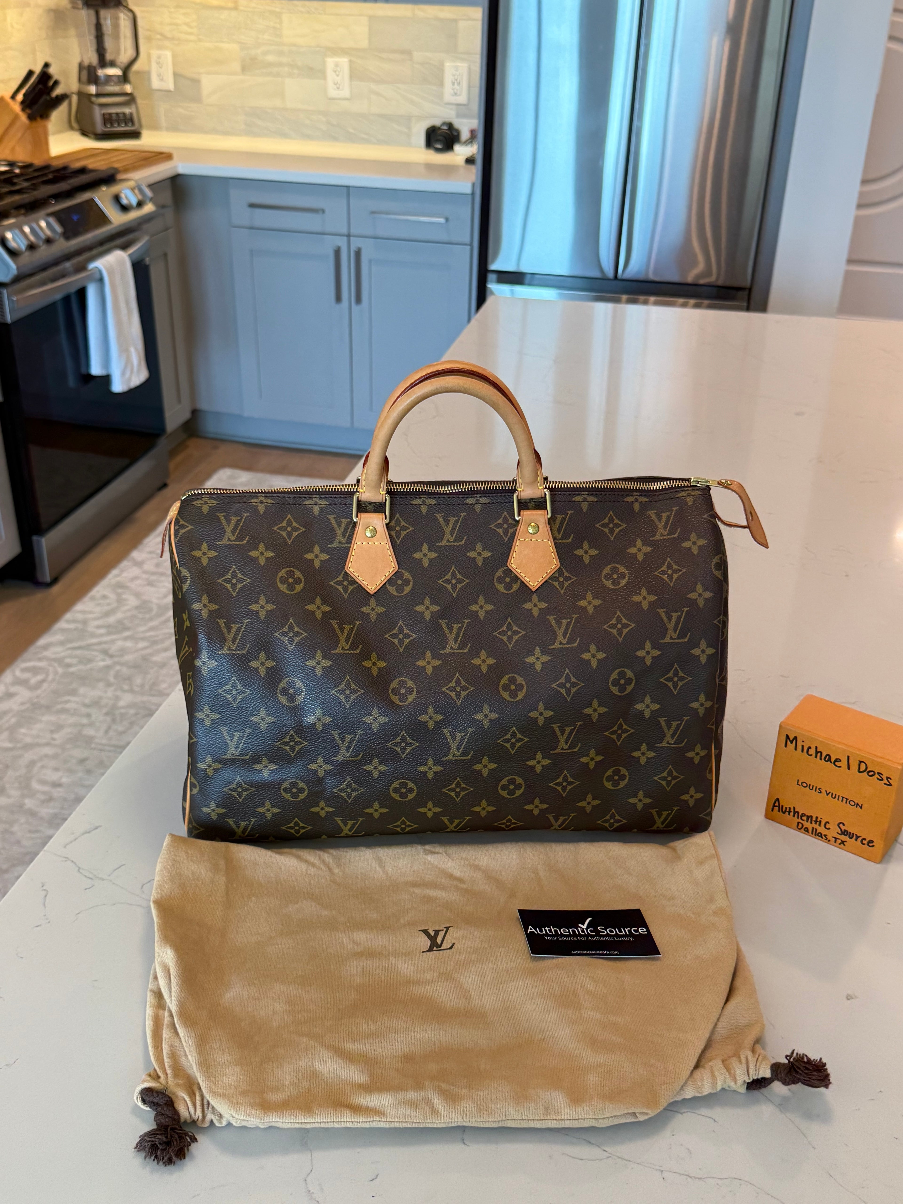 Louis Vuitton Speedy 40 Monogram