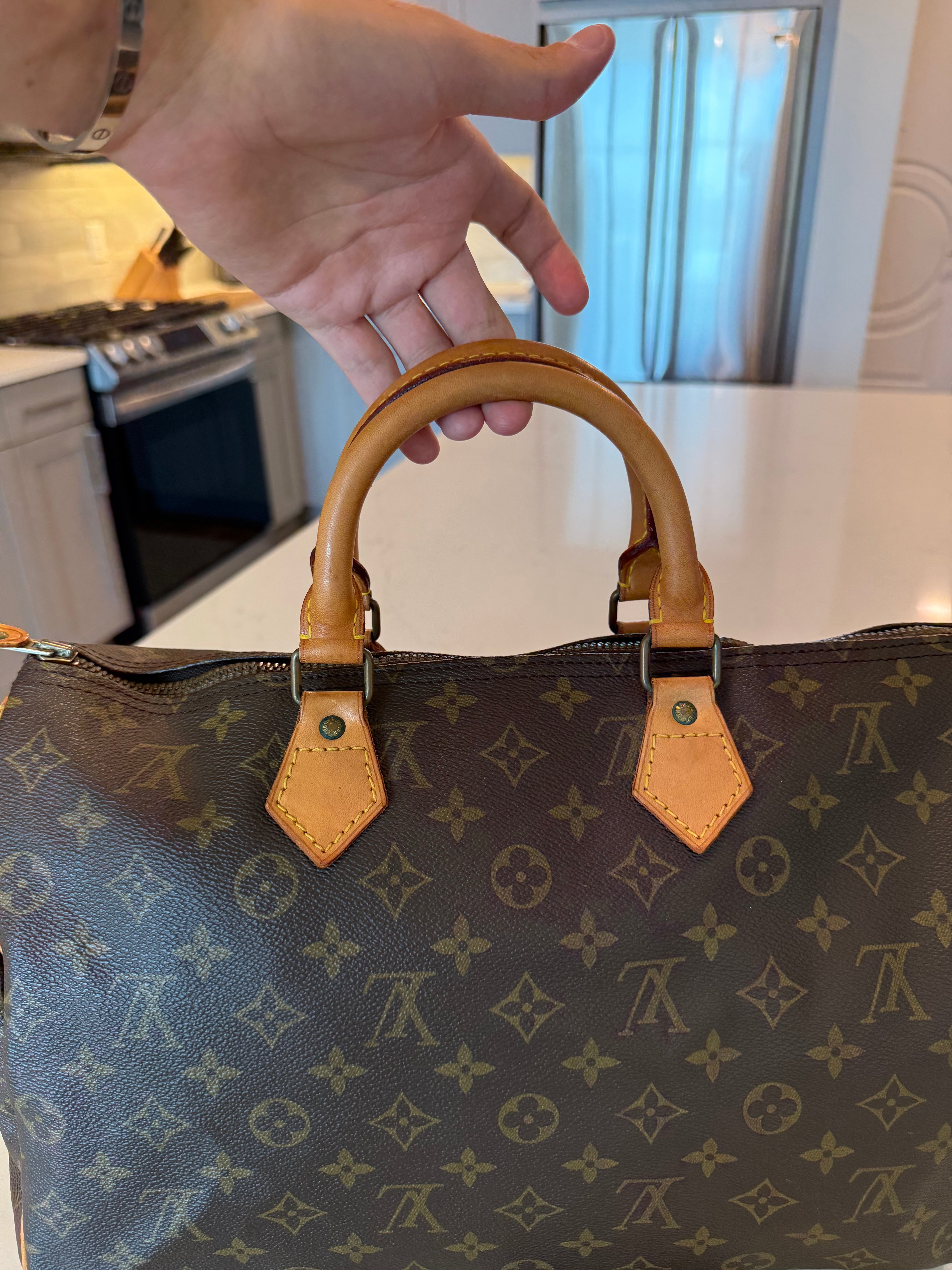 Louis Vuitton Speedy 35