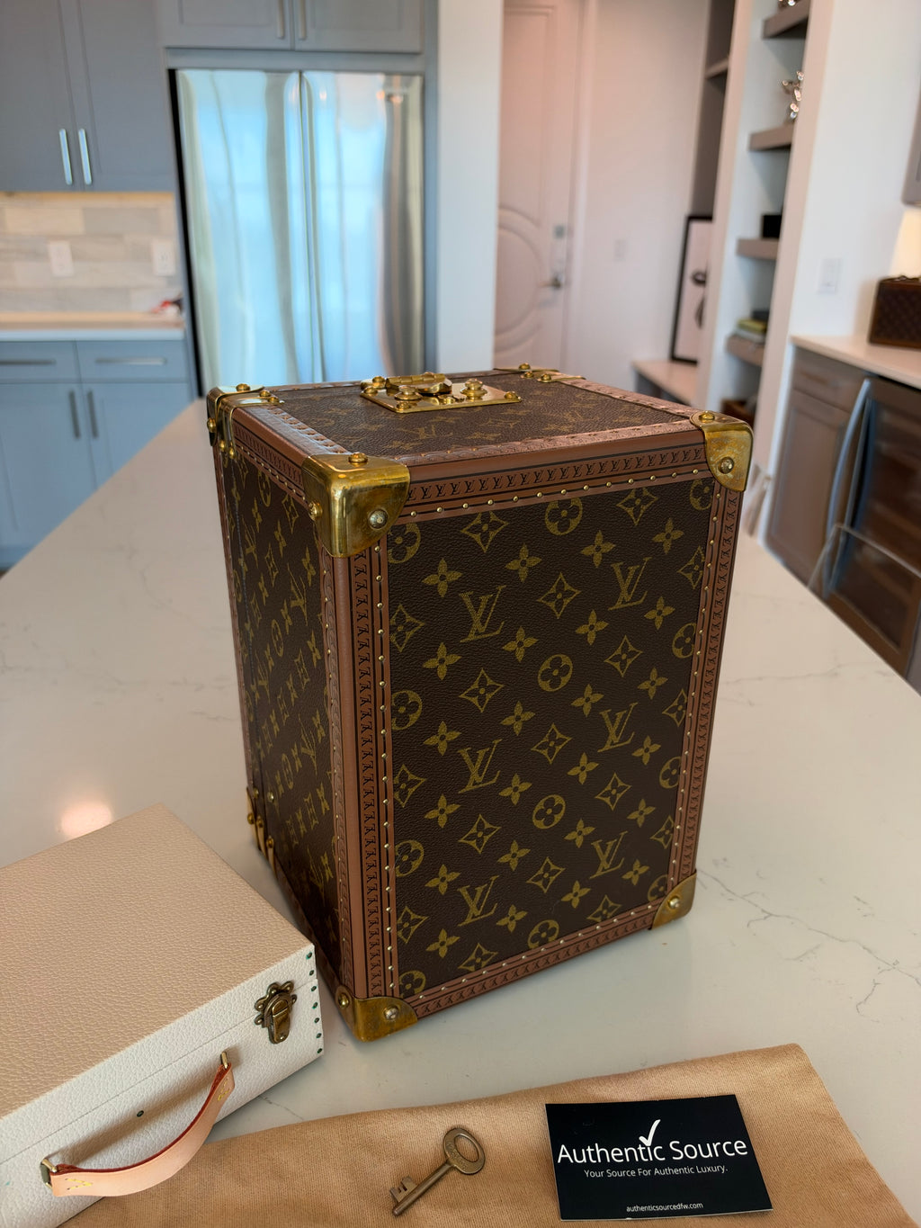 Louis Vuitton Boite Falcons Vanity Trunk