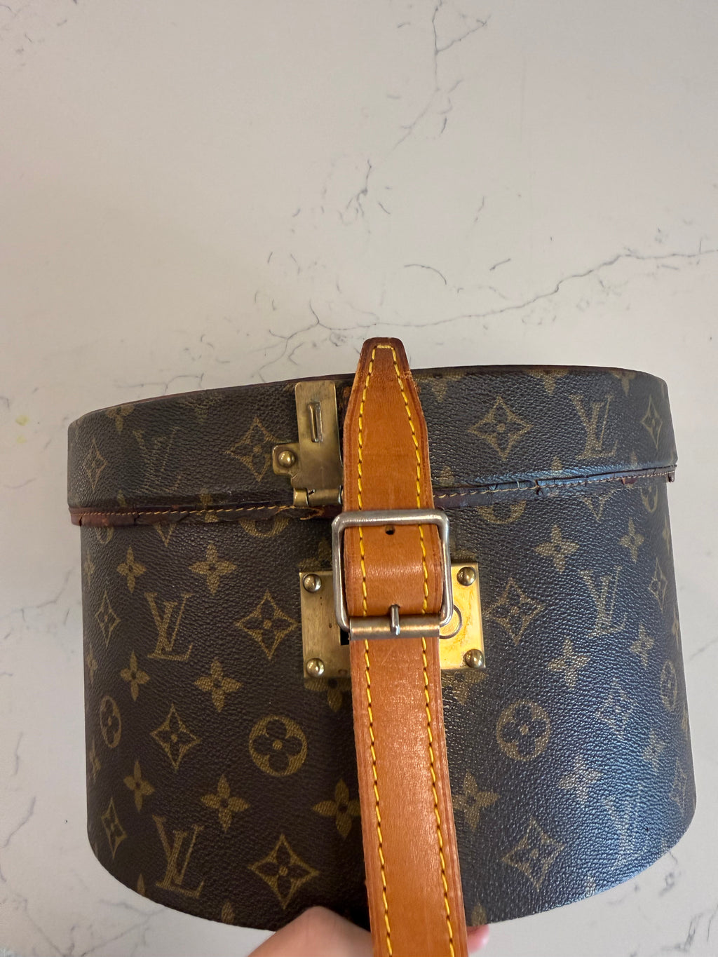 Louis Vuitton Boite Champeau 30