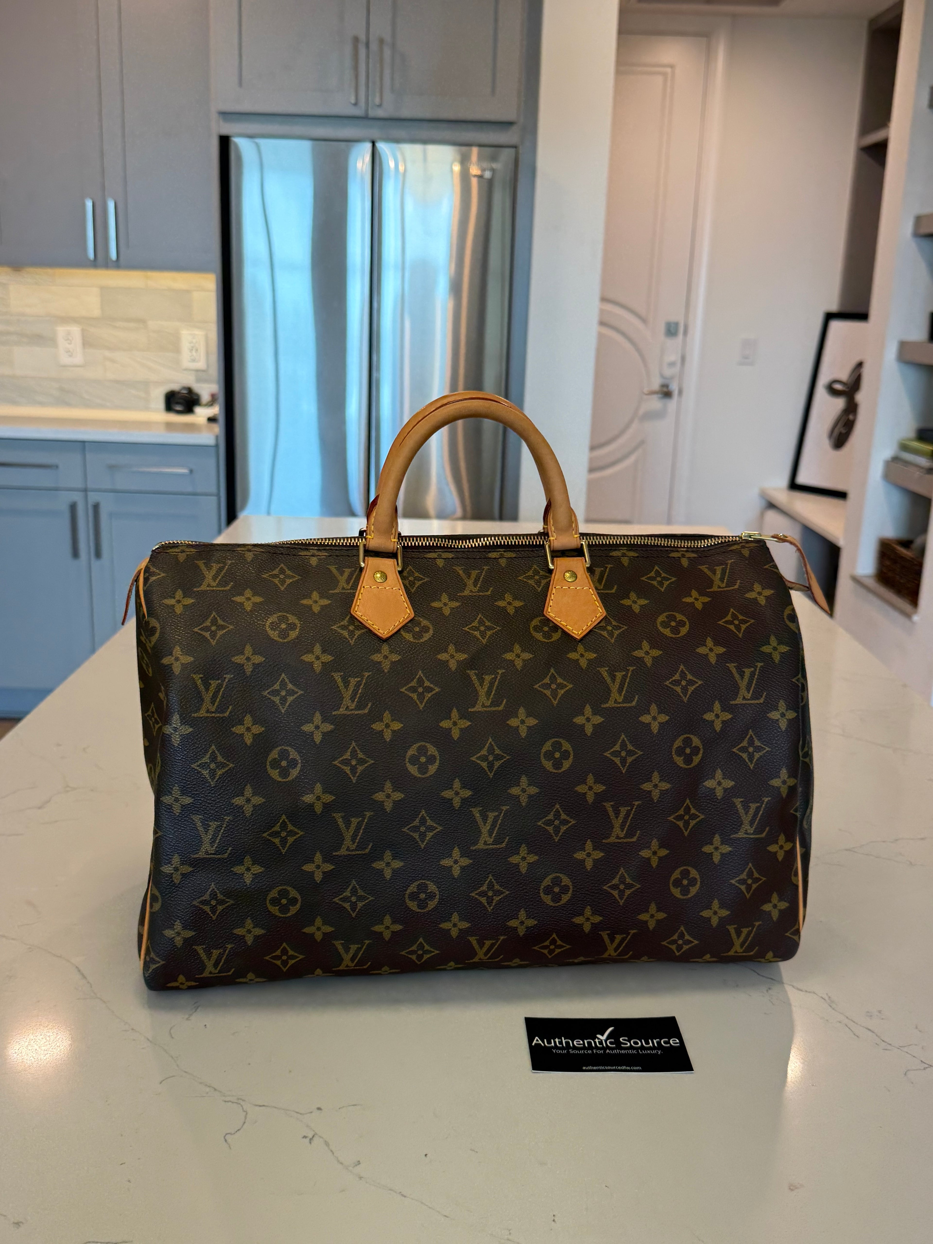 Louis Vuitton Speedy 40 Monogram