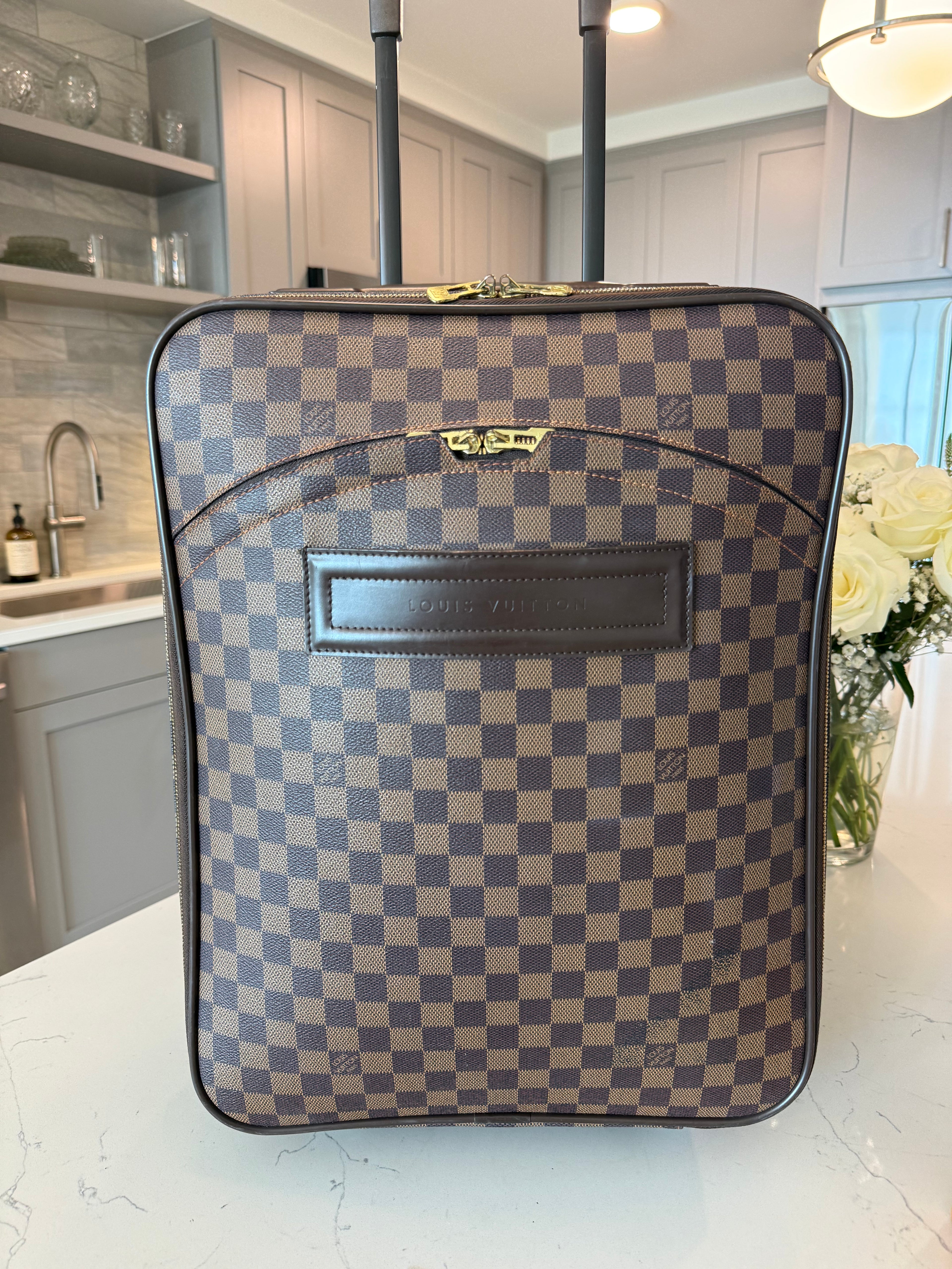 Louis Vuitton Pegase 45 Rolling Luggage DE