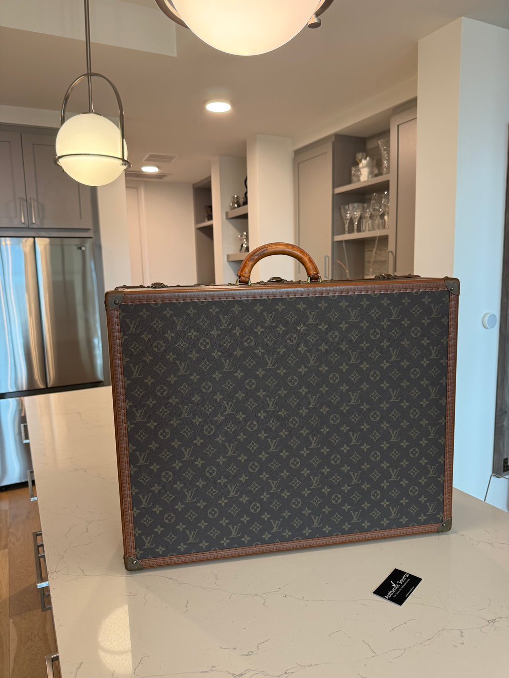 Rare Alzer Trunk