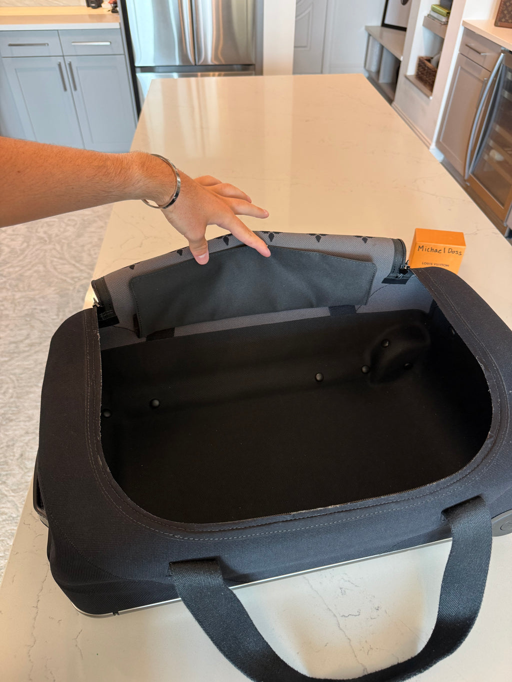 Louis Vuitton Soft Horizon Rolling Luggage