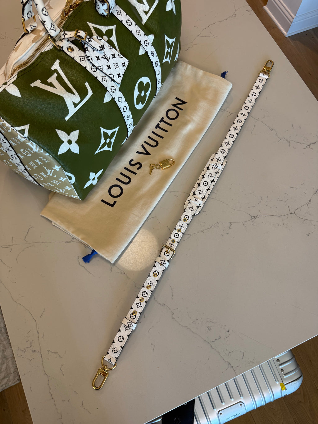 Louis Vuitton Keepall 50 Bandouliere Giant Khaki