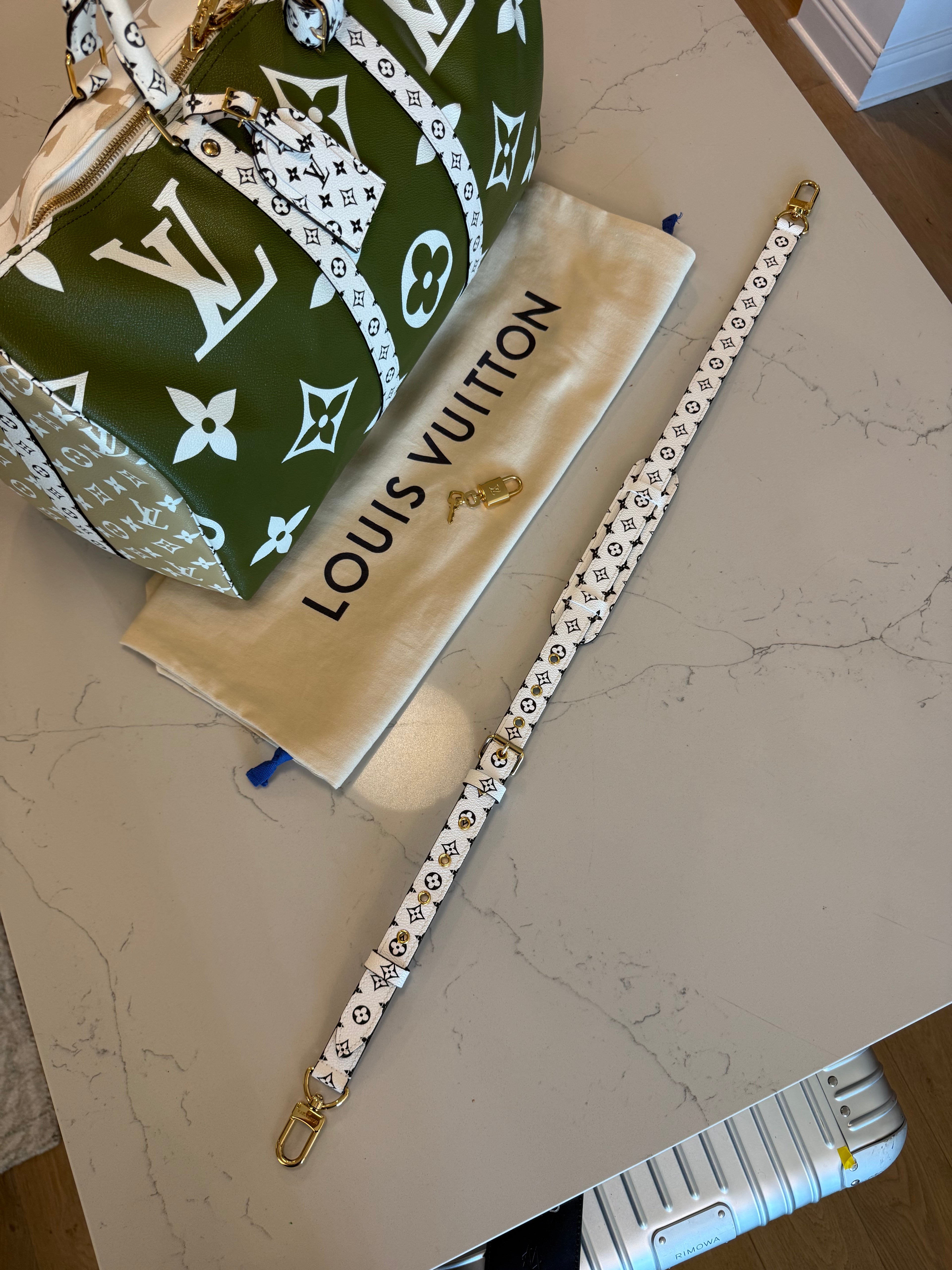 Louis Vuitton Keepall 50 Bandouliere Giant Khaki