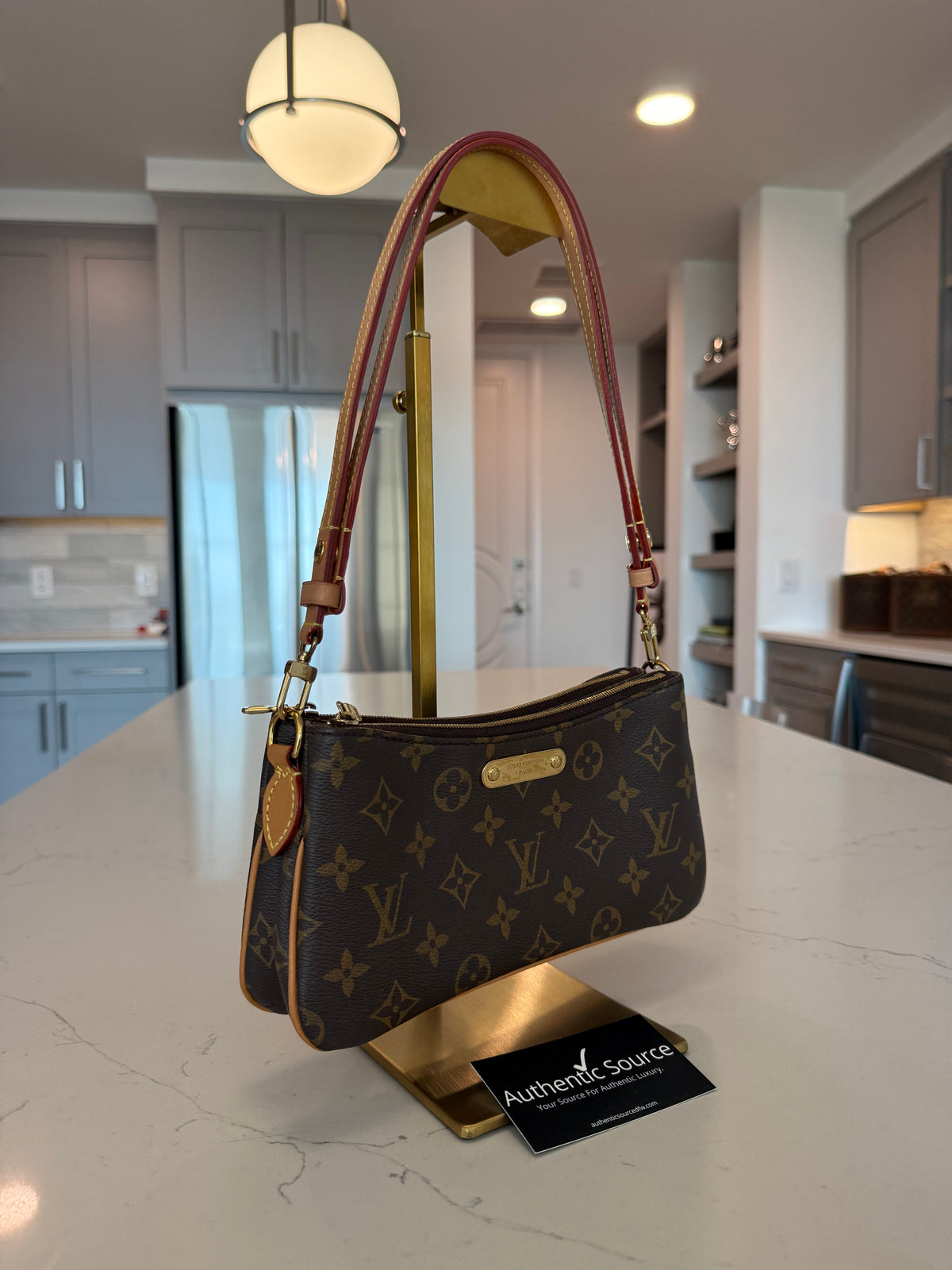 Louis Vuitton Pochette Liv