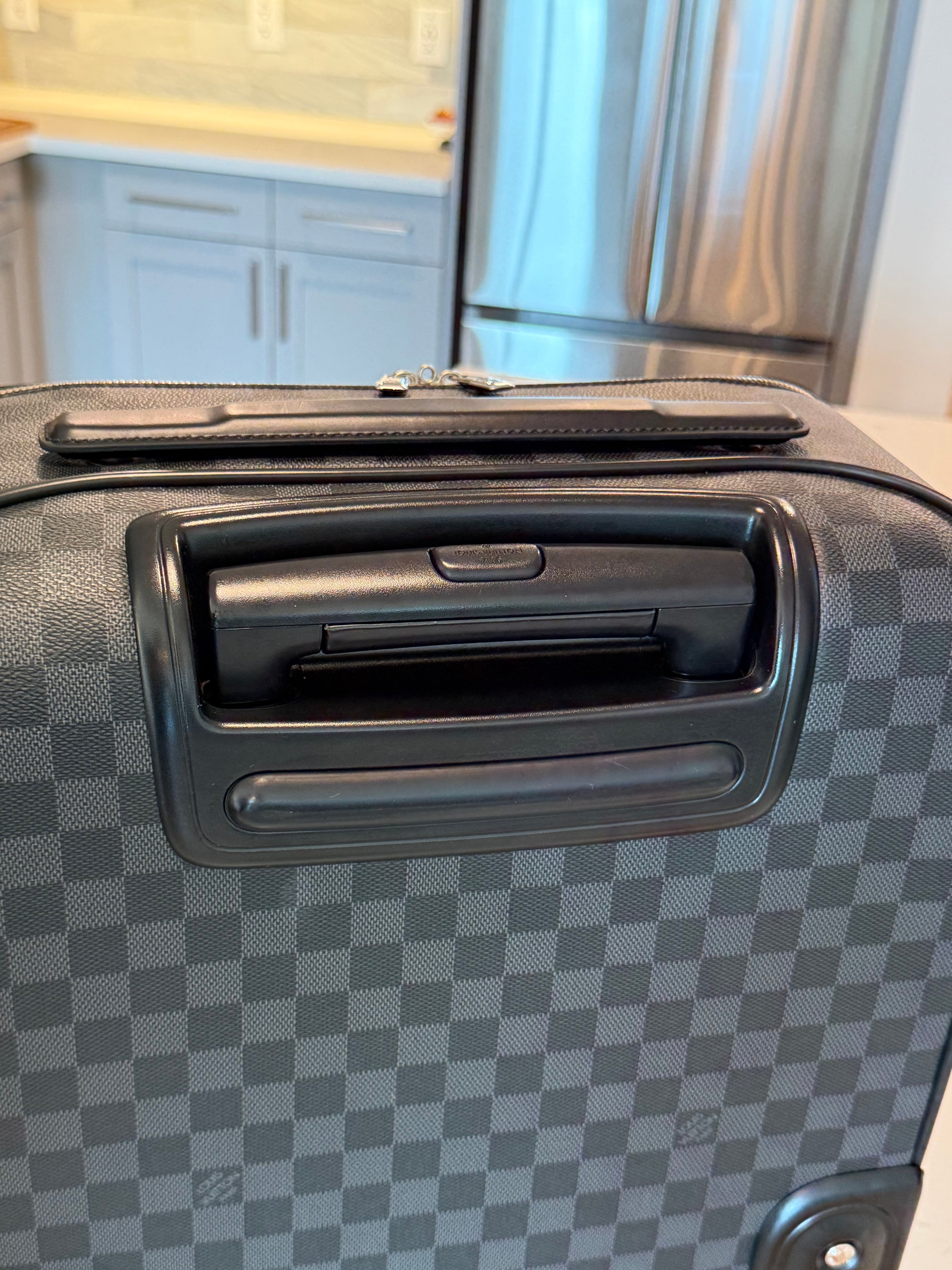 Louis Vuitton Pegase 45 Damier Graphite