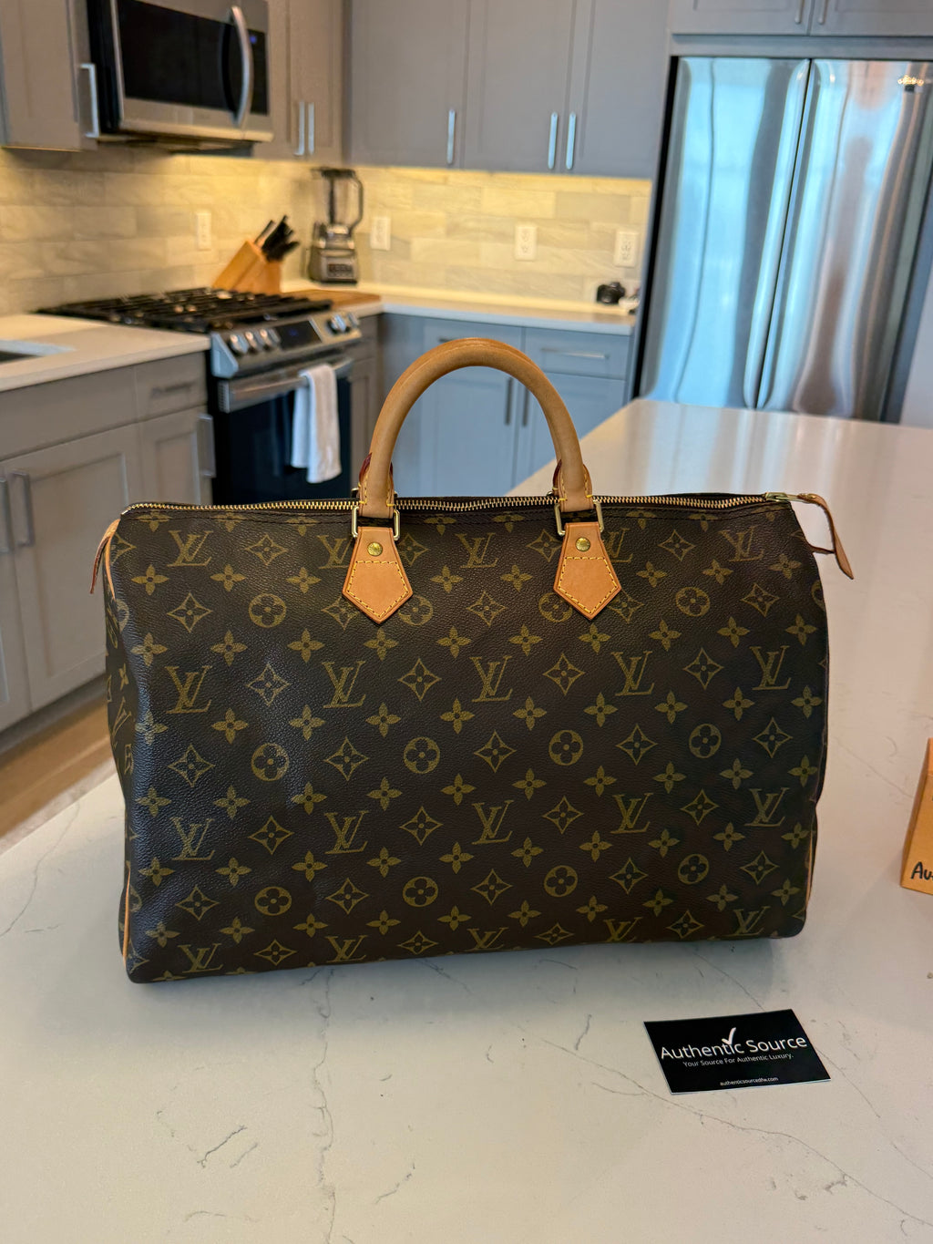Louis Vuitton Speedy 40 Monogram