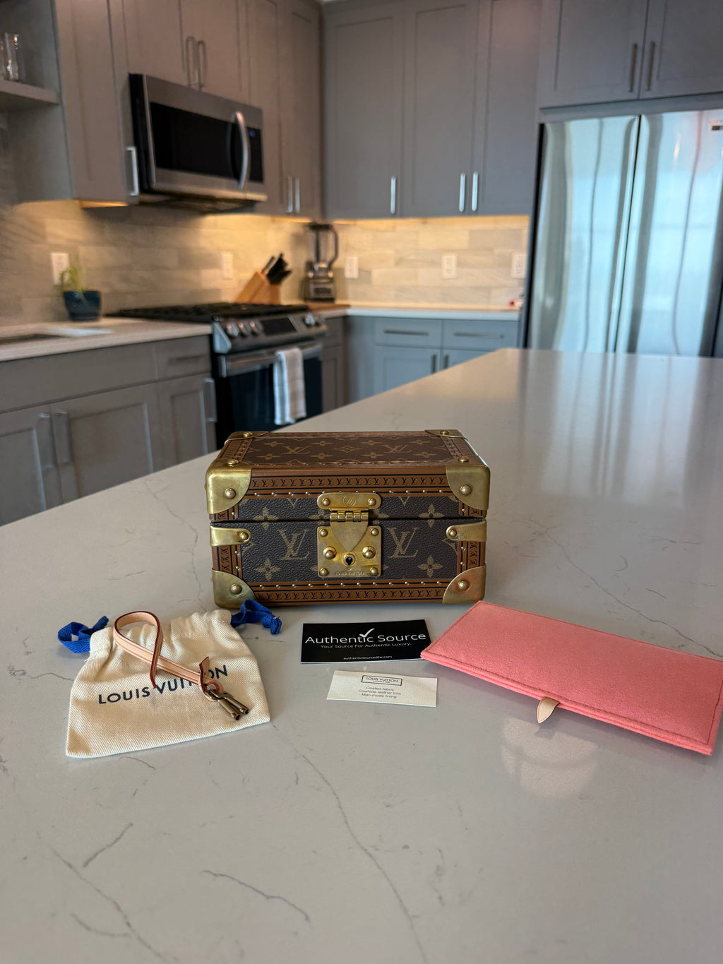 Louis Vuitton Coffret Tresor