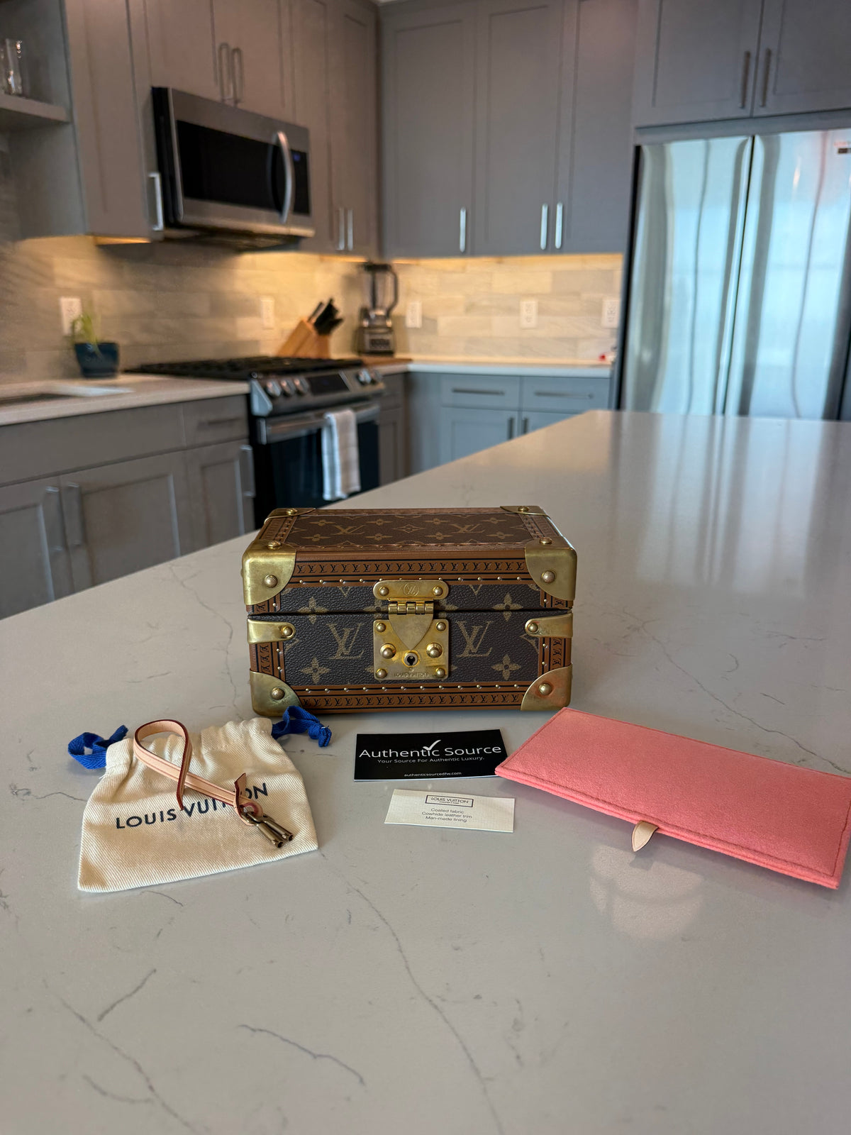 Louis Vuitton Coffret Tresor