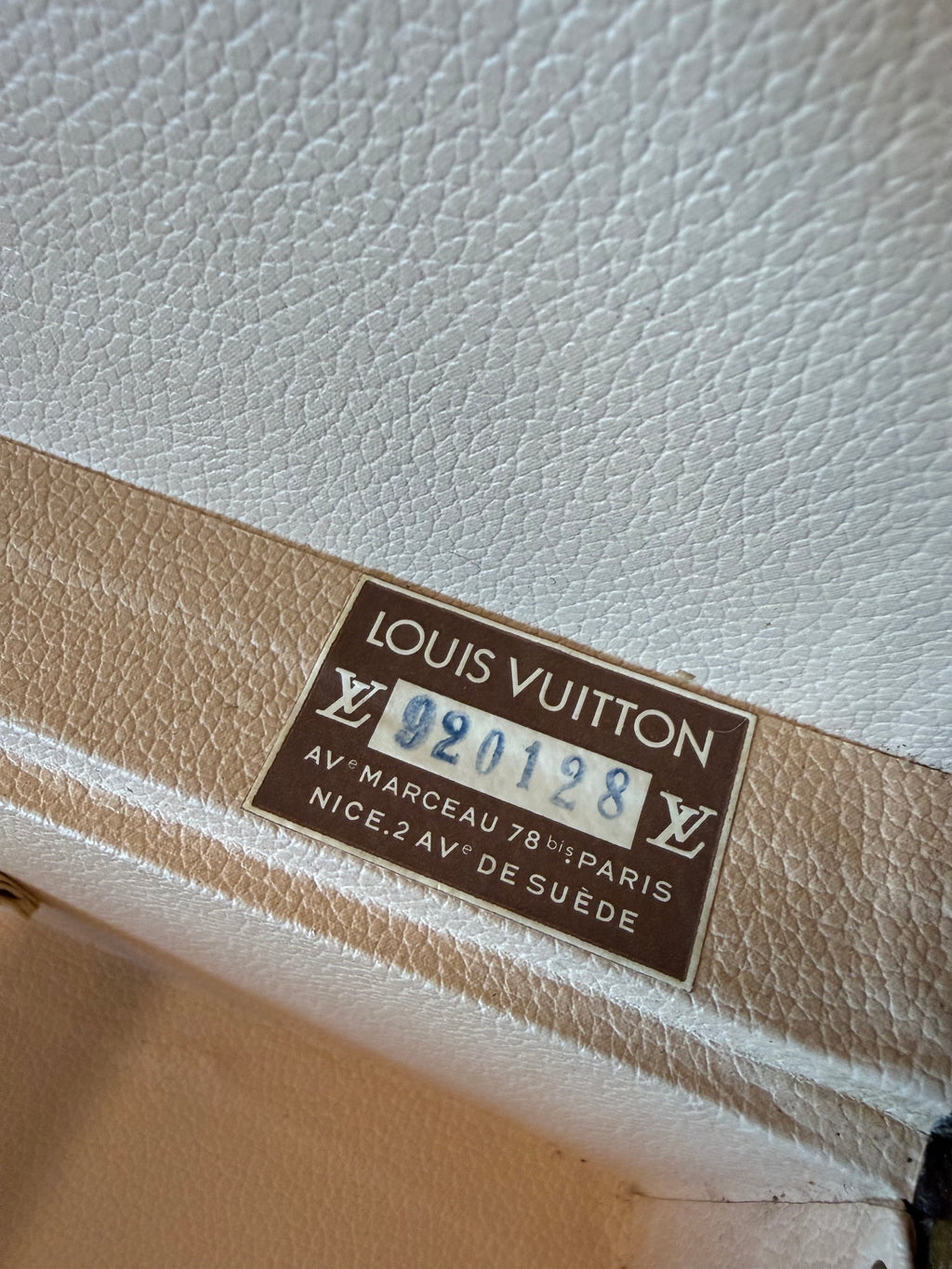 Louis Vuitton Bisten 70 Trunk