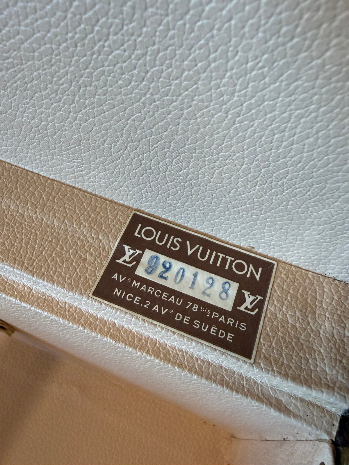 Louis Vuitton Bisten 70 Trunk