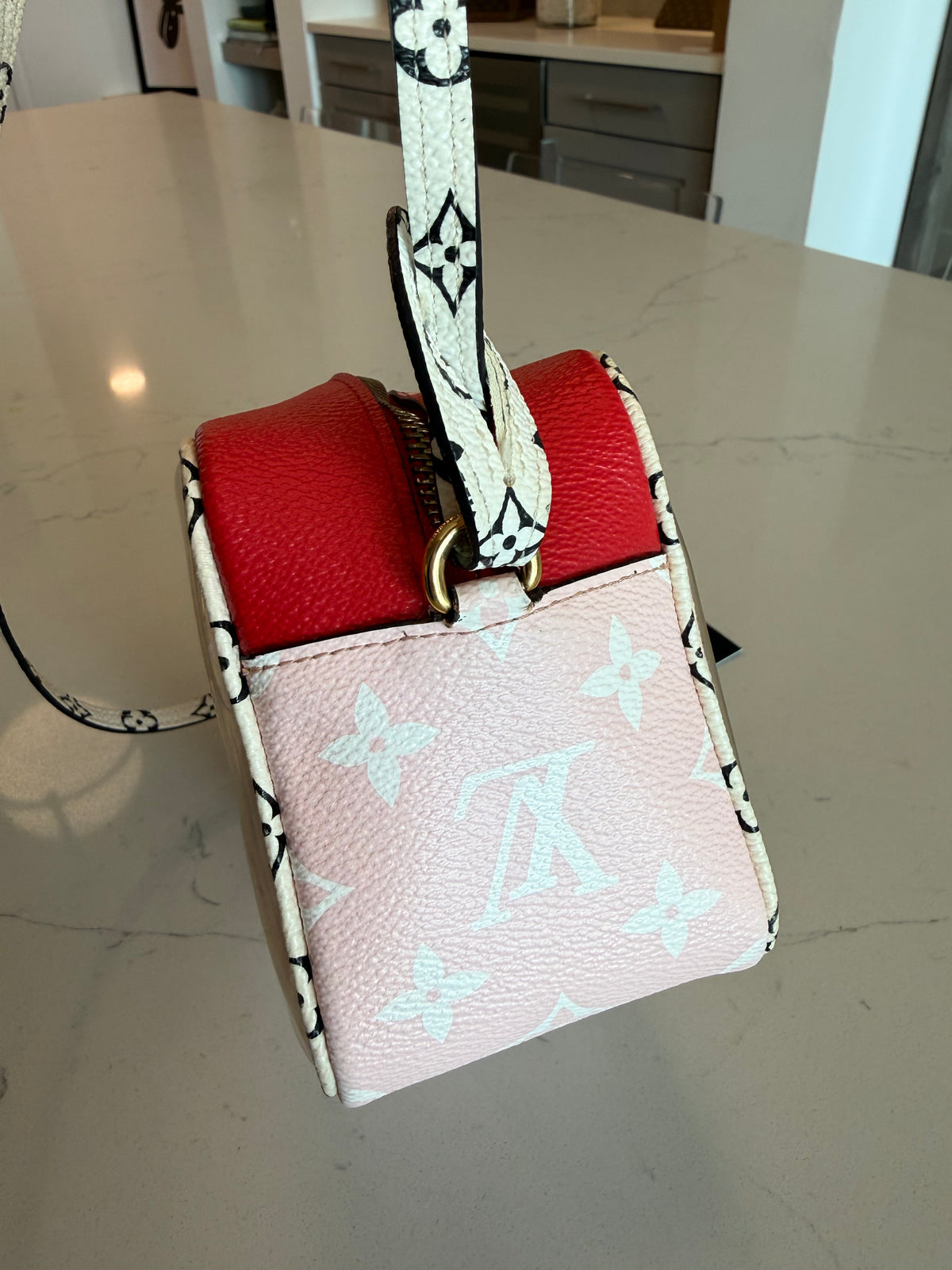 Louis Vuitton Beach Pouch Red Giant Monogram Rare