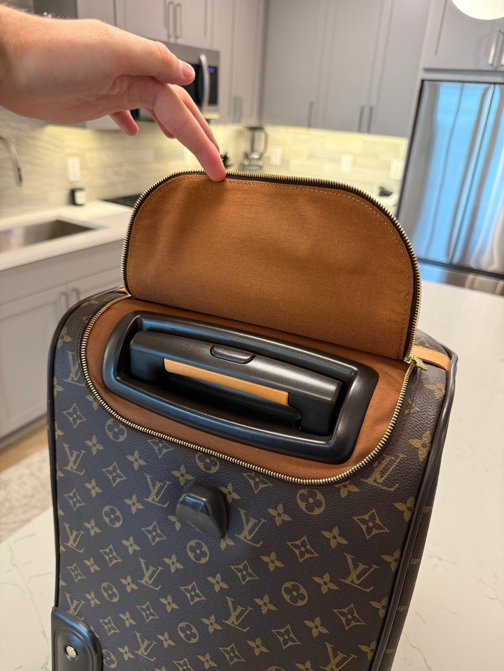 Louis Vuitton Eole 50 Rolling Duffle