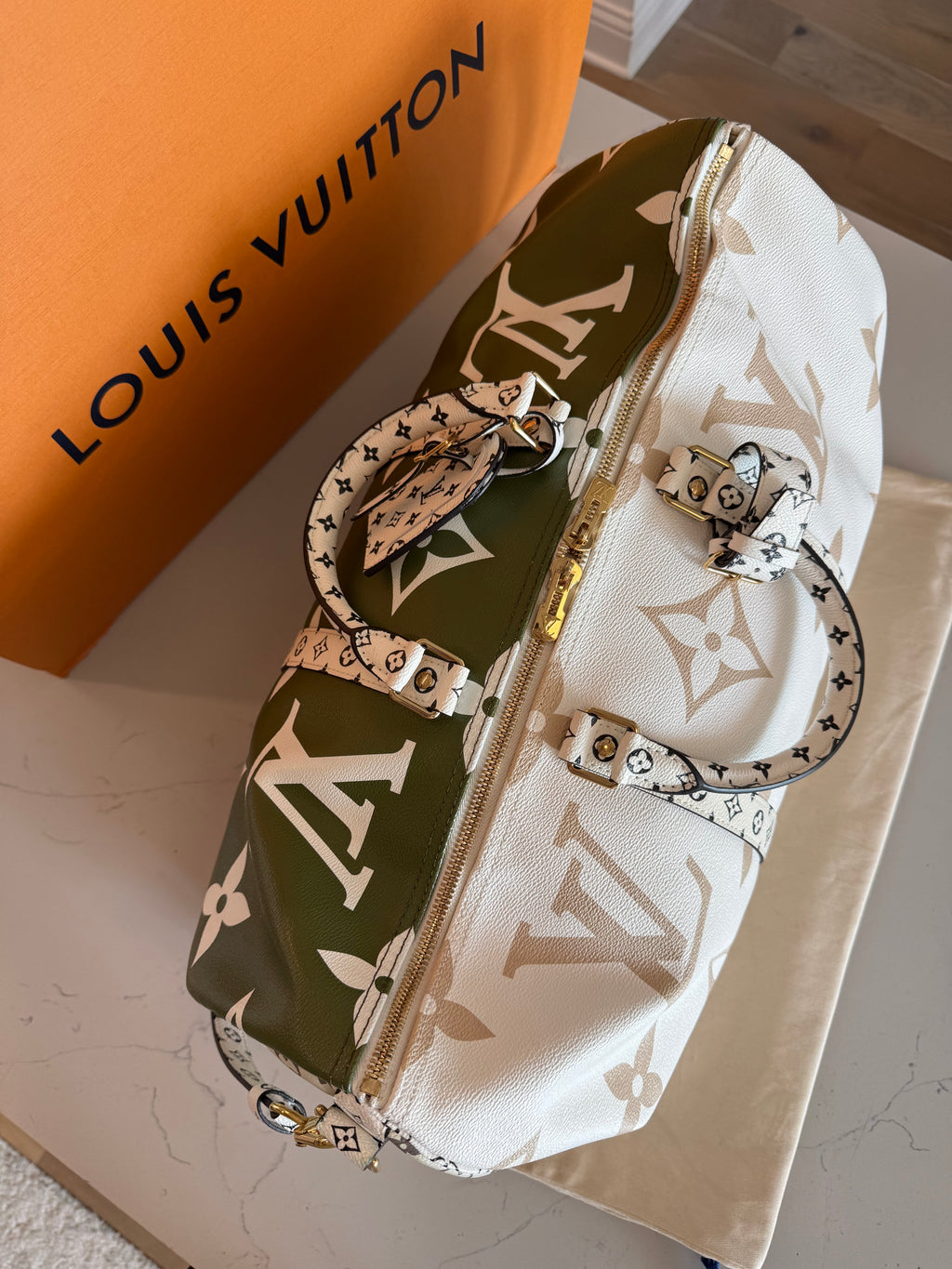 Louis Vuitton Keepall 50 Bandouliere Giant Khaki