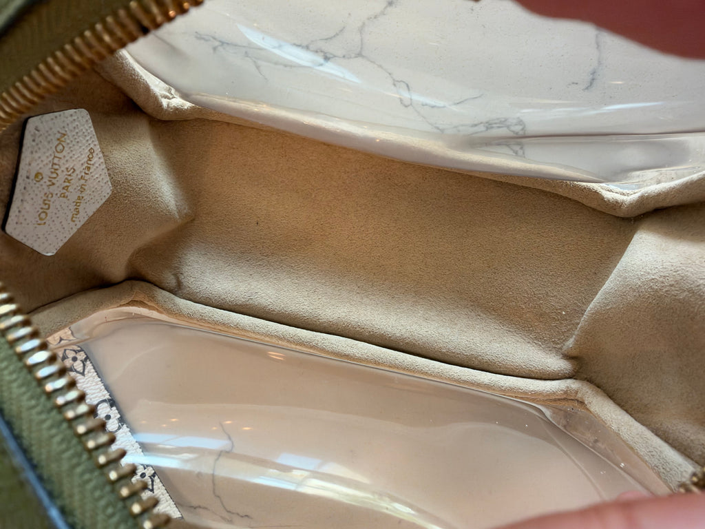 Louis Vuitton Beach Pouch Giant Khaki Monogram