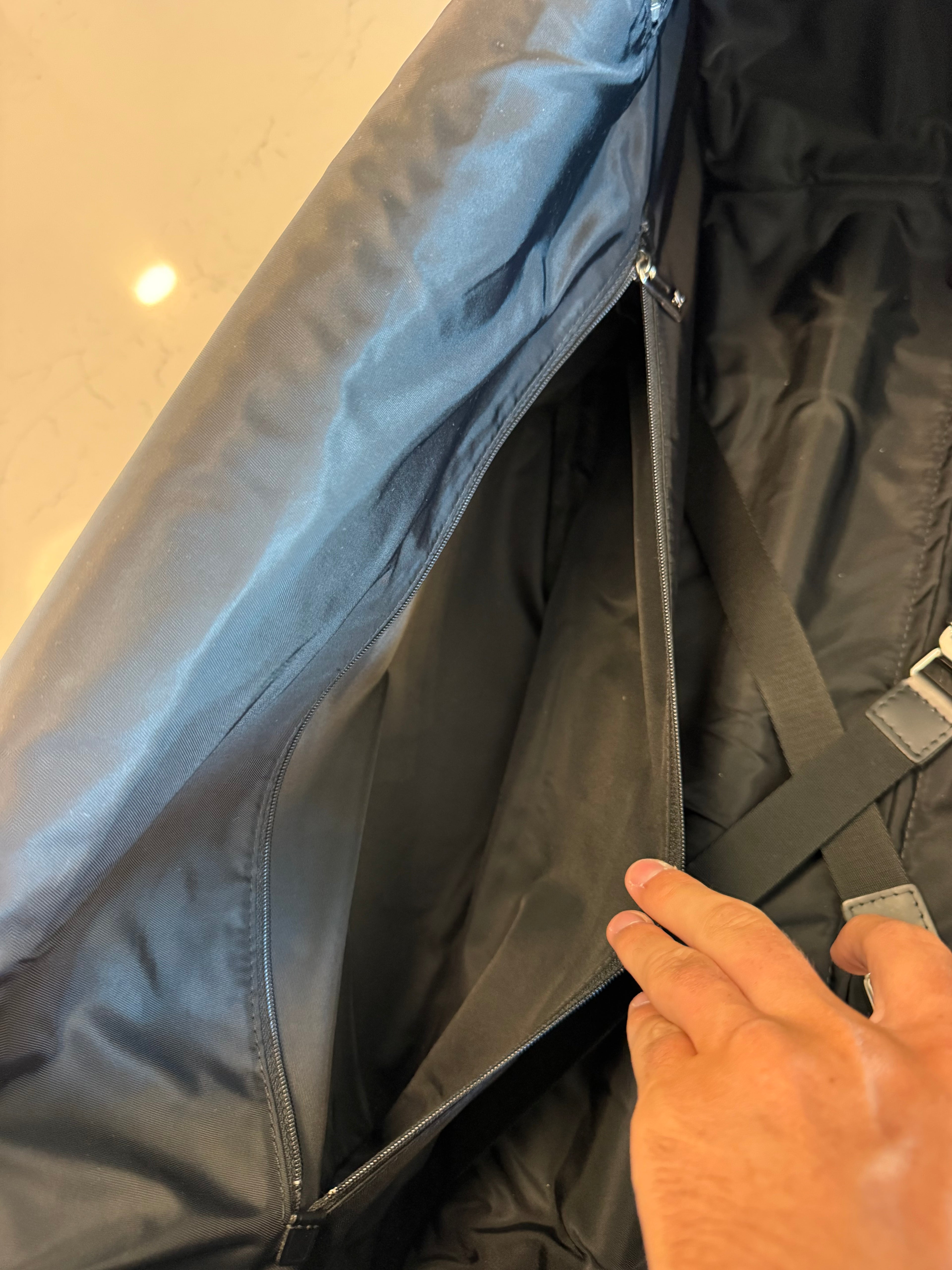 Louis Vuitton Neo Eole 65 Damier Graphite