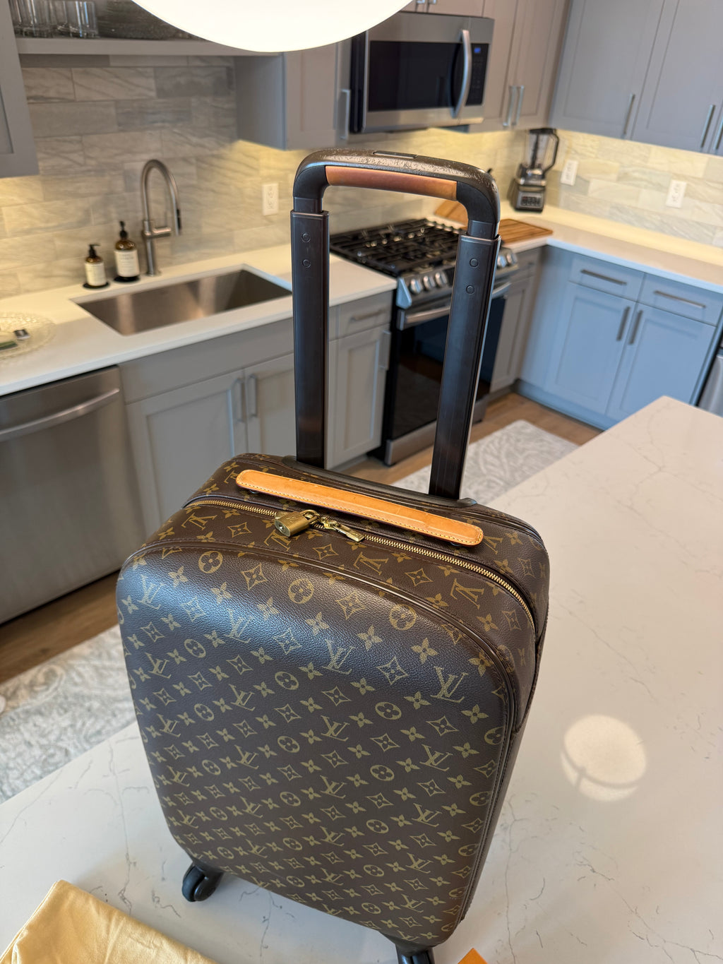 Louis Vuitton Zephyr 55