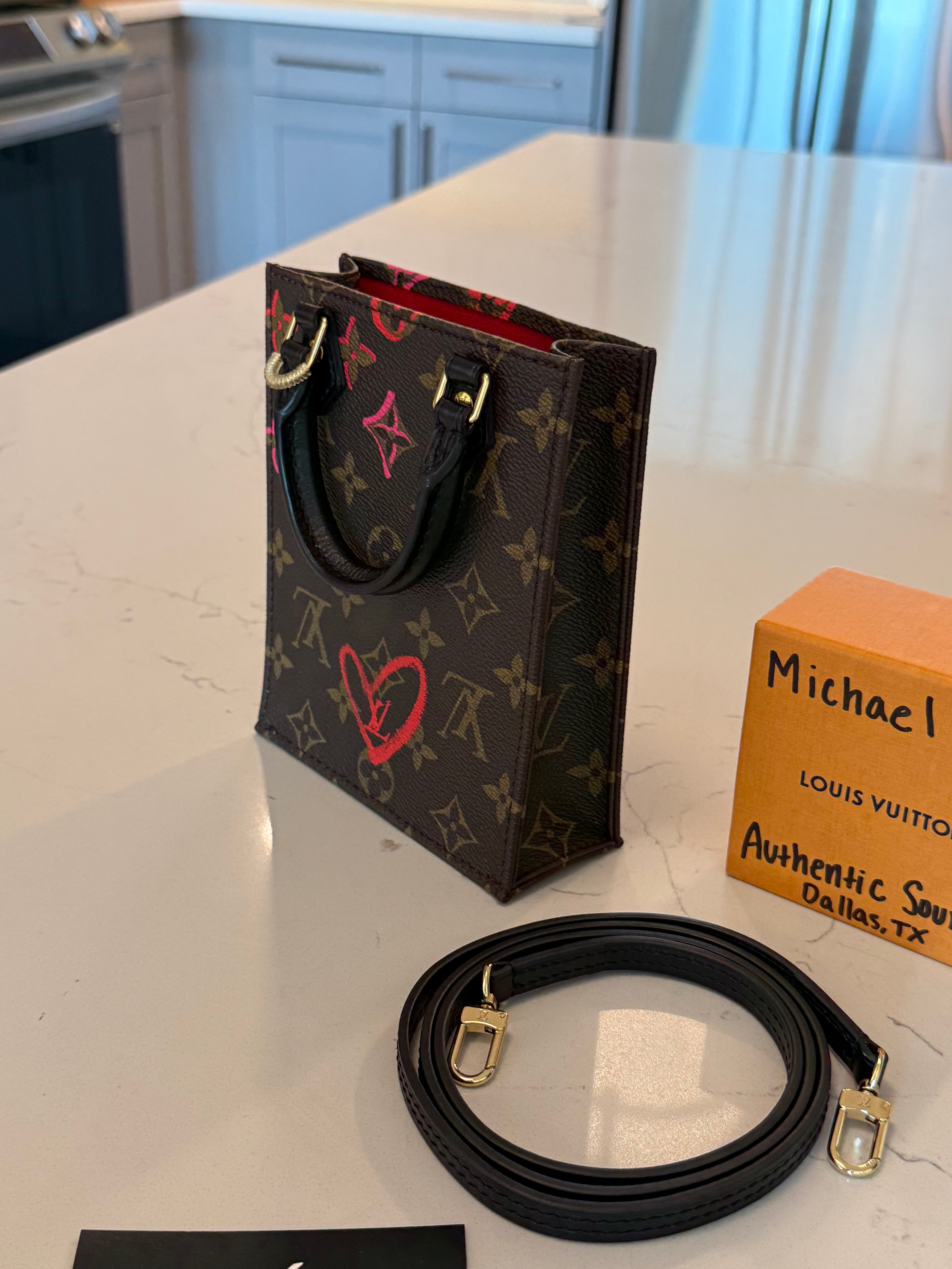 Louis Vuitton Fall in Love Sac Plat Petit - Limited Edition