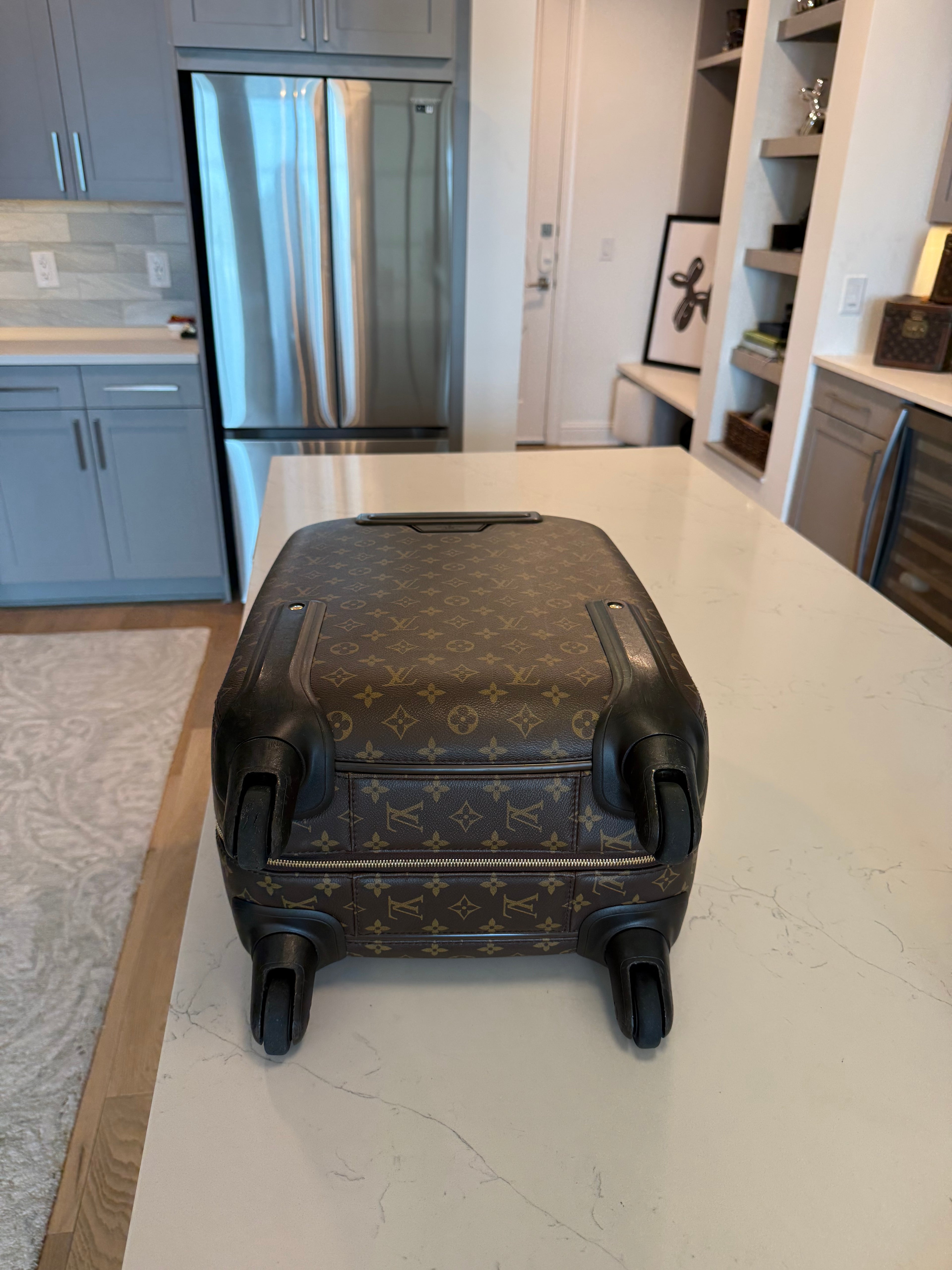 Louis Vuitton Zephyr 55
