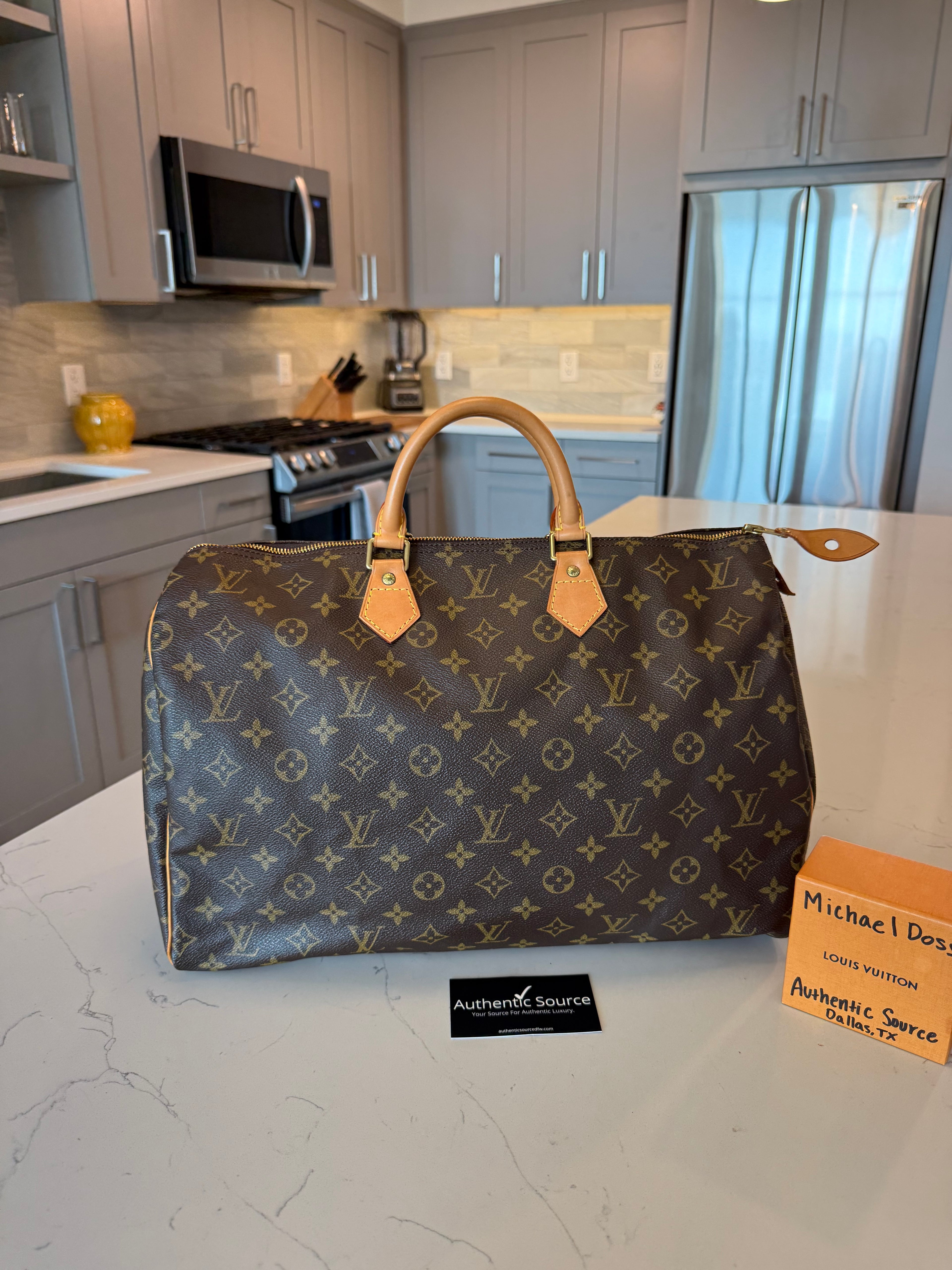 Louis Vuitton Speedy 40 Monogram