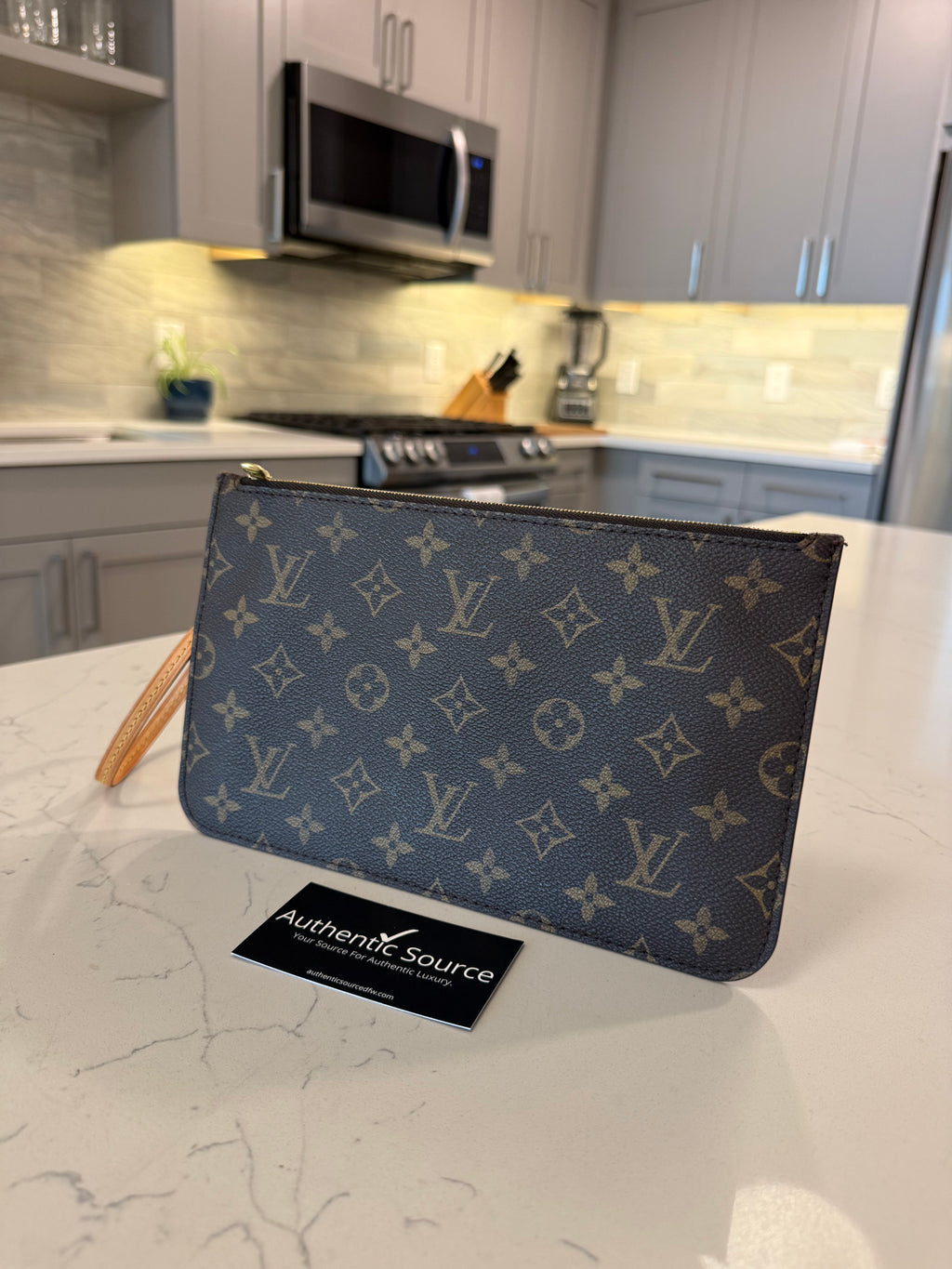 Louis Vuitton Clutch/Pouch