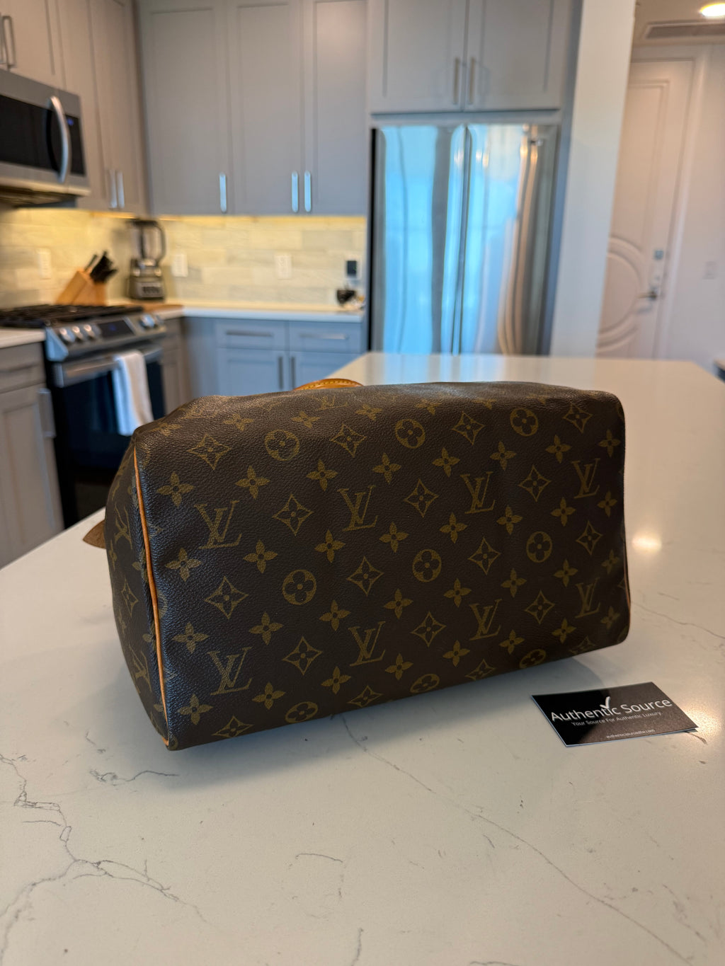 Louis Vuitton Speedy 30