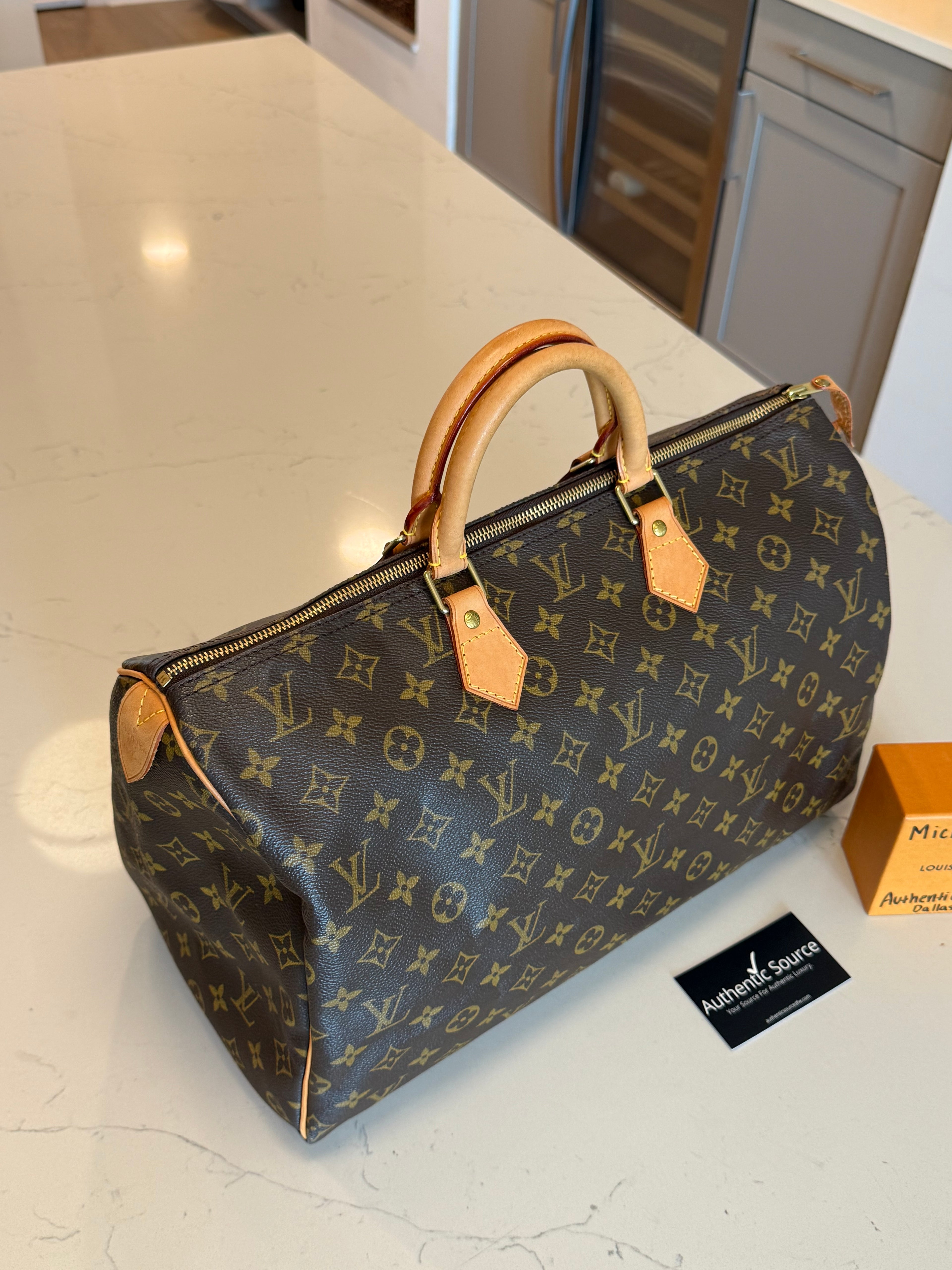 Louis Vuitton Speedy 40 Monogram