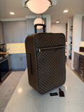Louis Vuitton - Pegase 70 Rolling Luggage DE