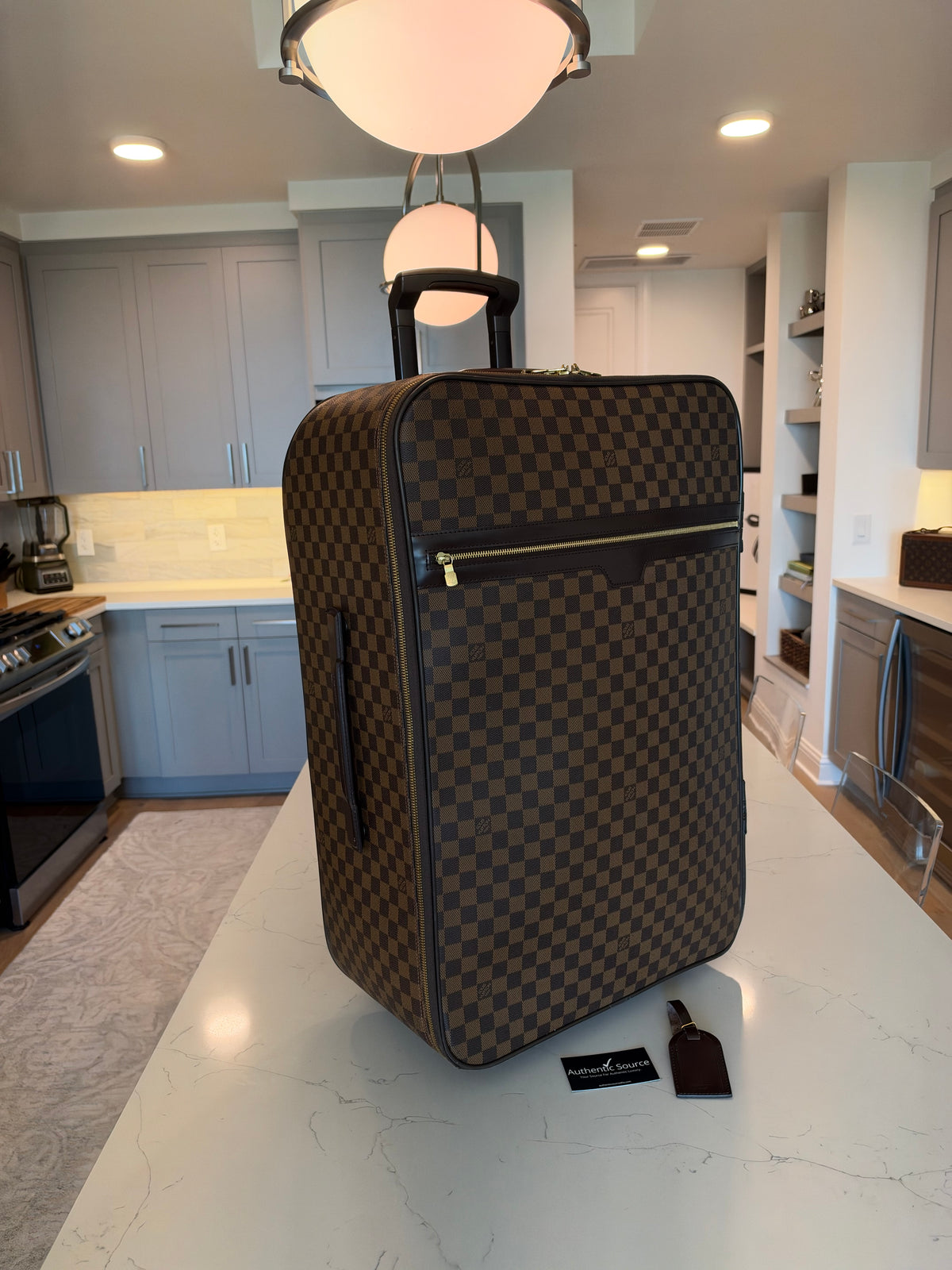 Louis Vuitton - Pegase 70 Rolling Luggage DE