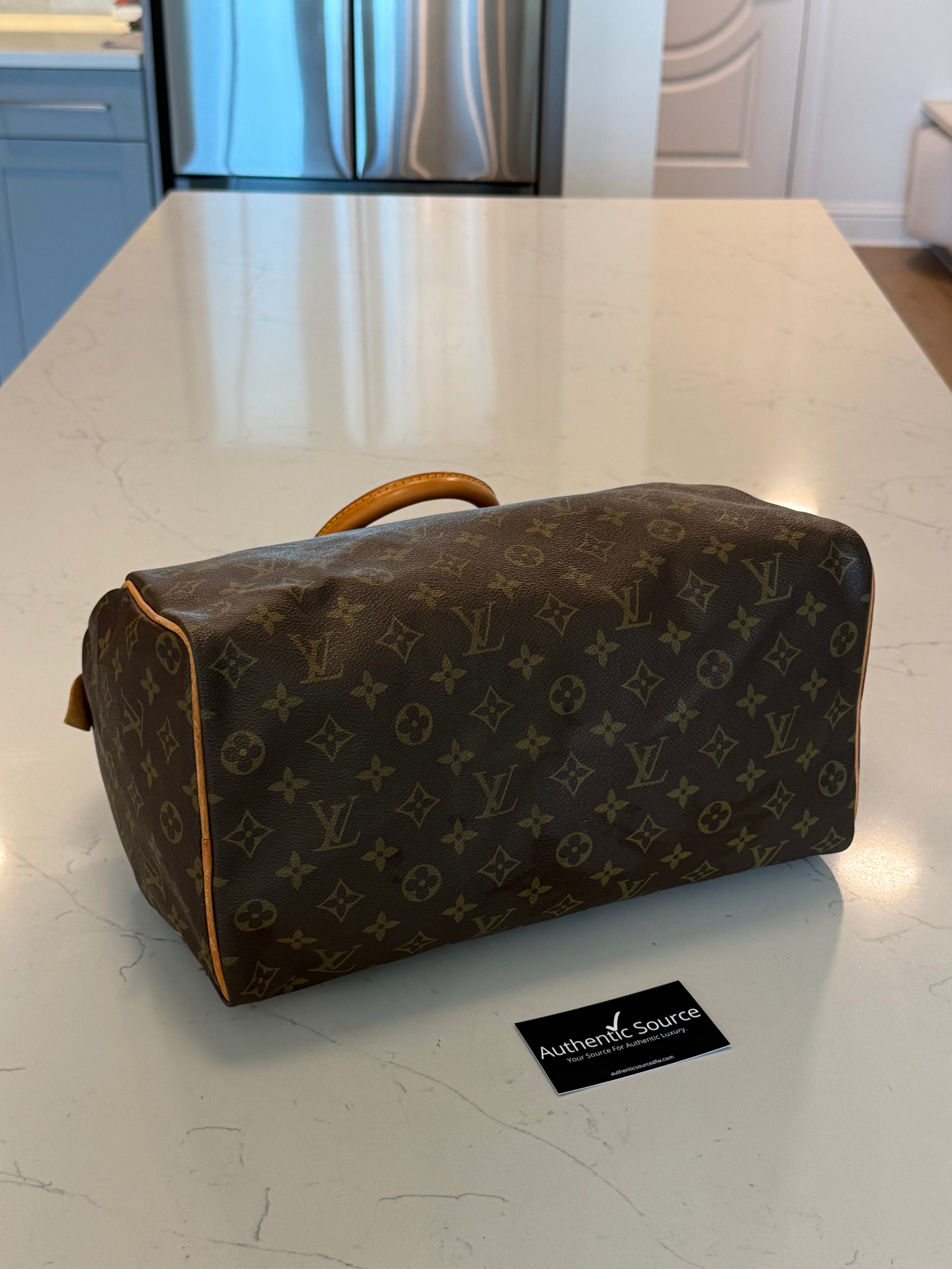 Louis Vuitton Speedy 35