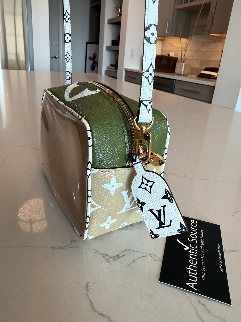 Louis Vuitton Beach Pouch Giant Khaki Monogram