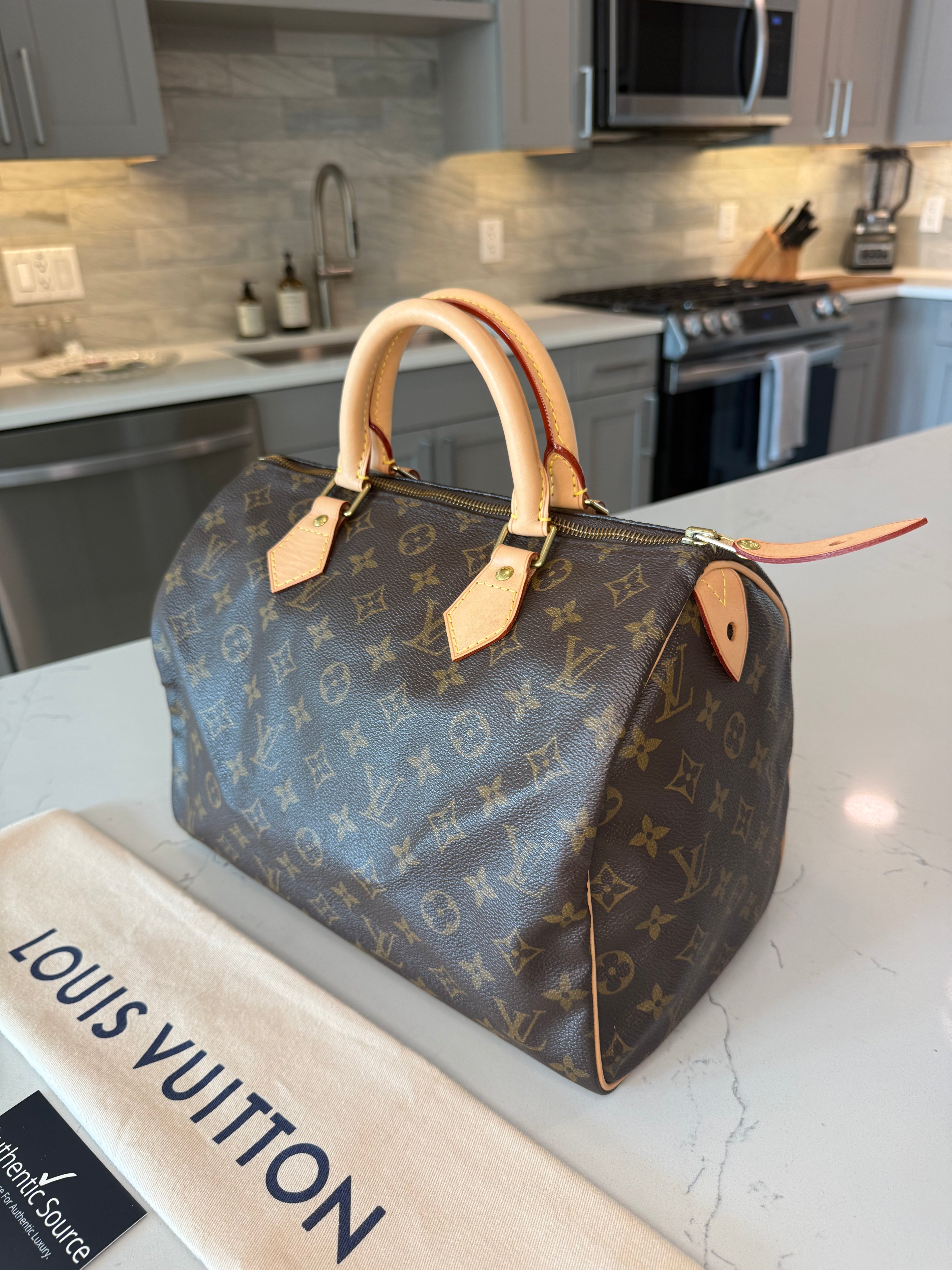Louis Vuitton Speedy 30
