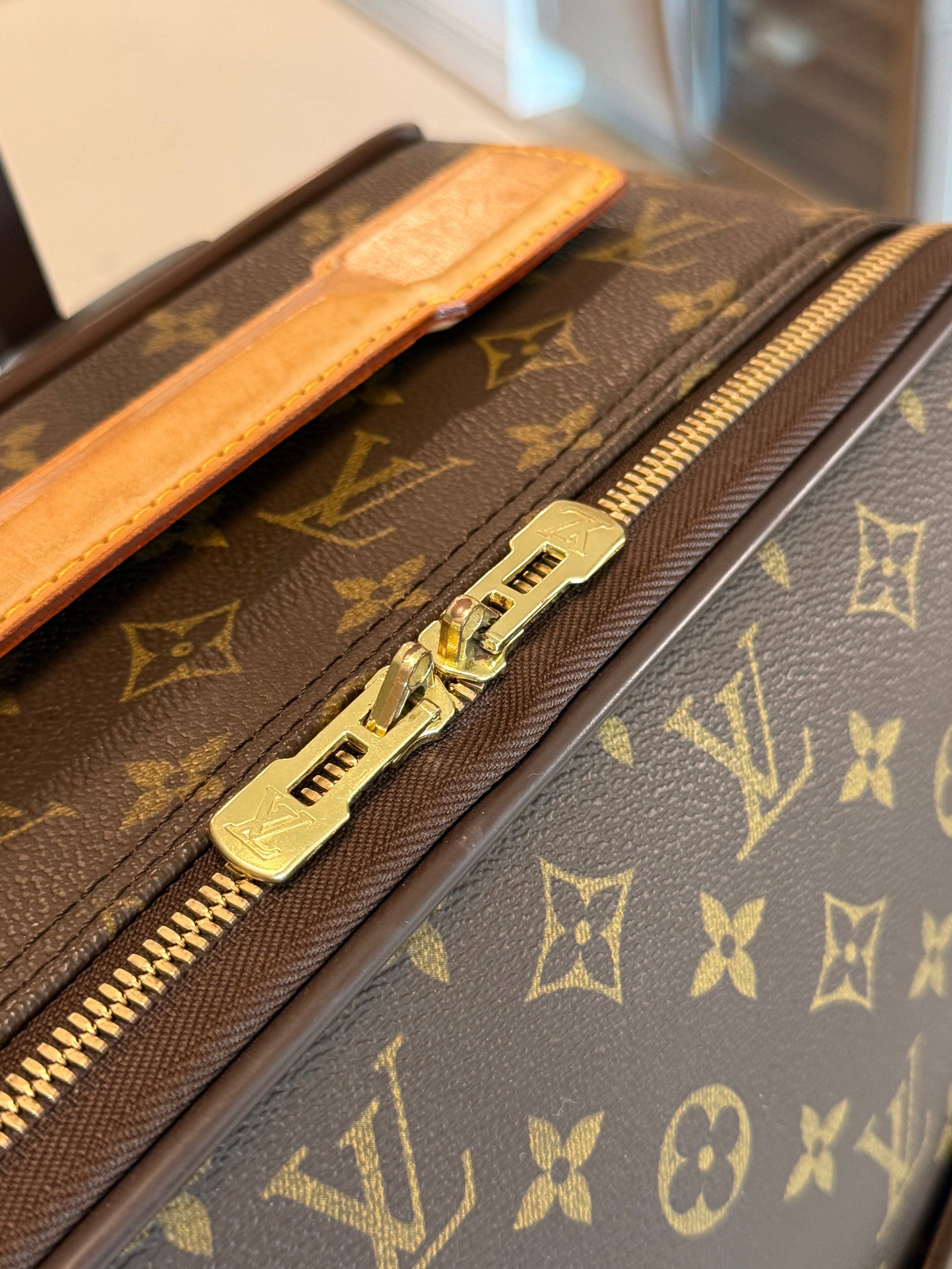 Louis Vuitton Pegase 45 Rolling Luggage