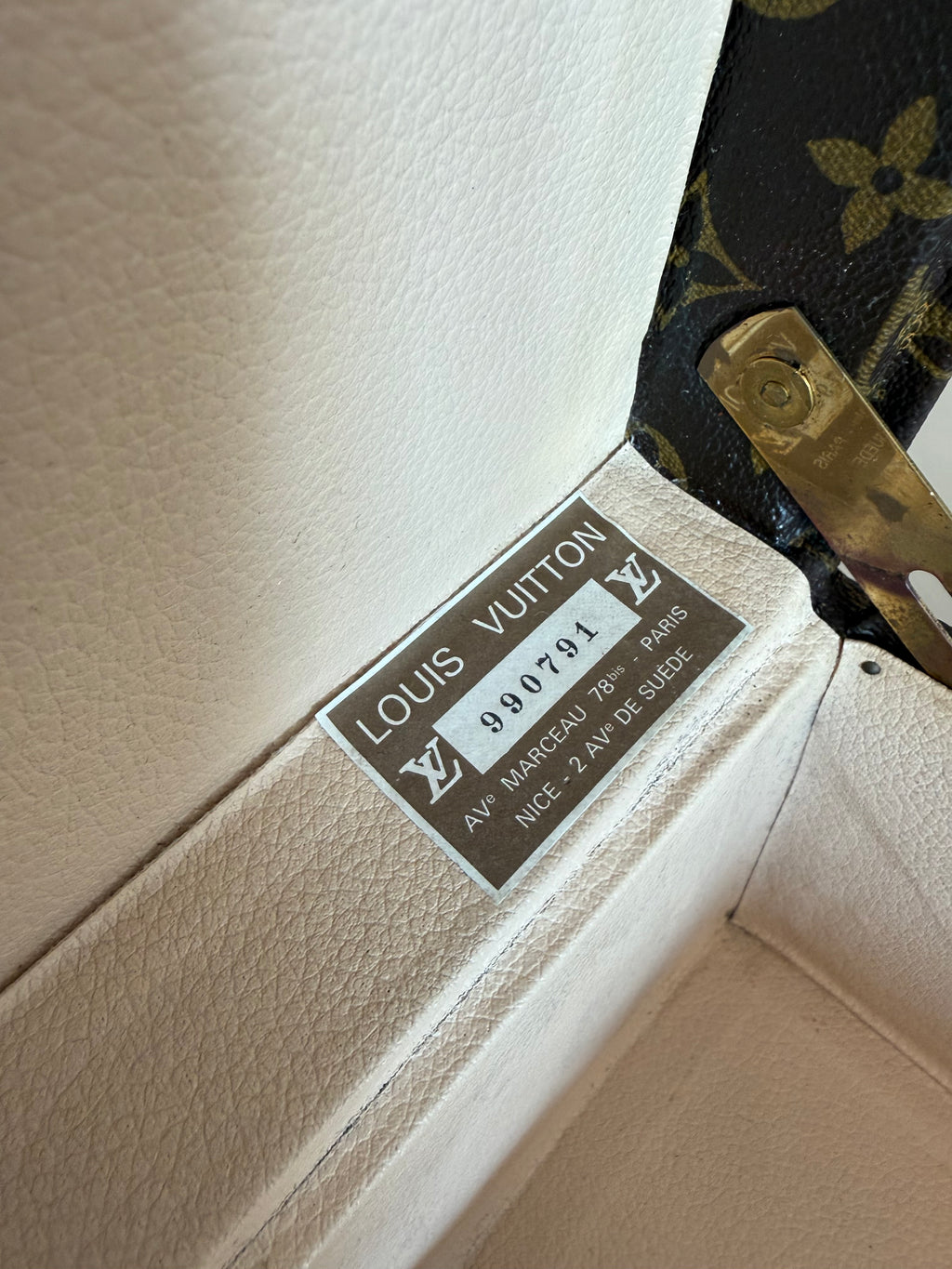 Louis Vuitton Bisten 60