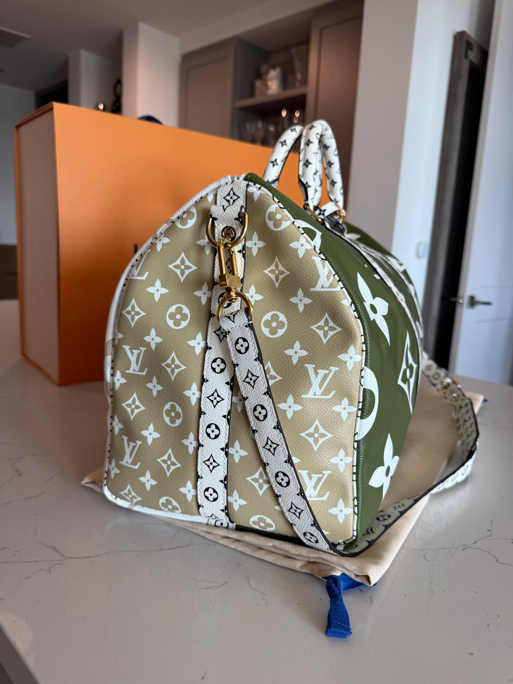 Louis Vuitton Keepall 50 Bandouliere Giant Khaki